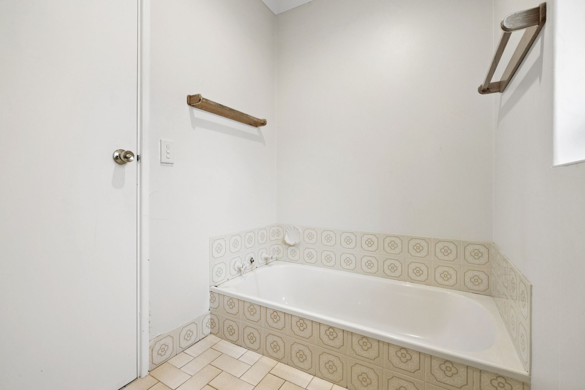 11 Kirkpatrick Crescent — photo 20 of 25
