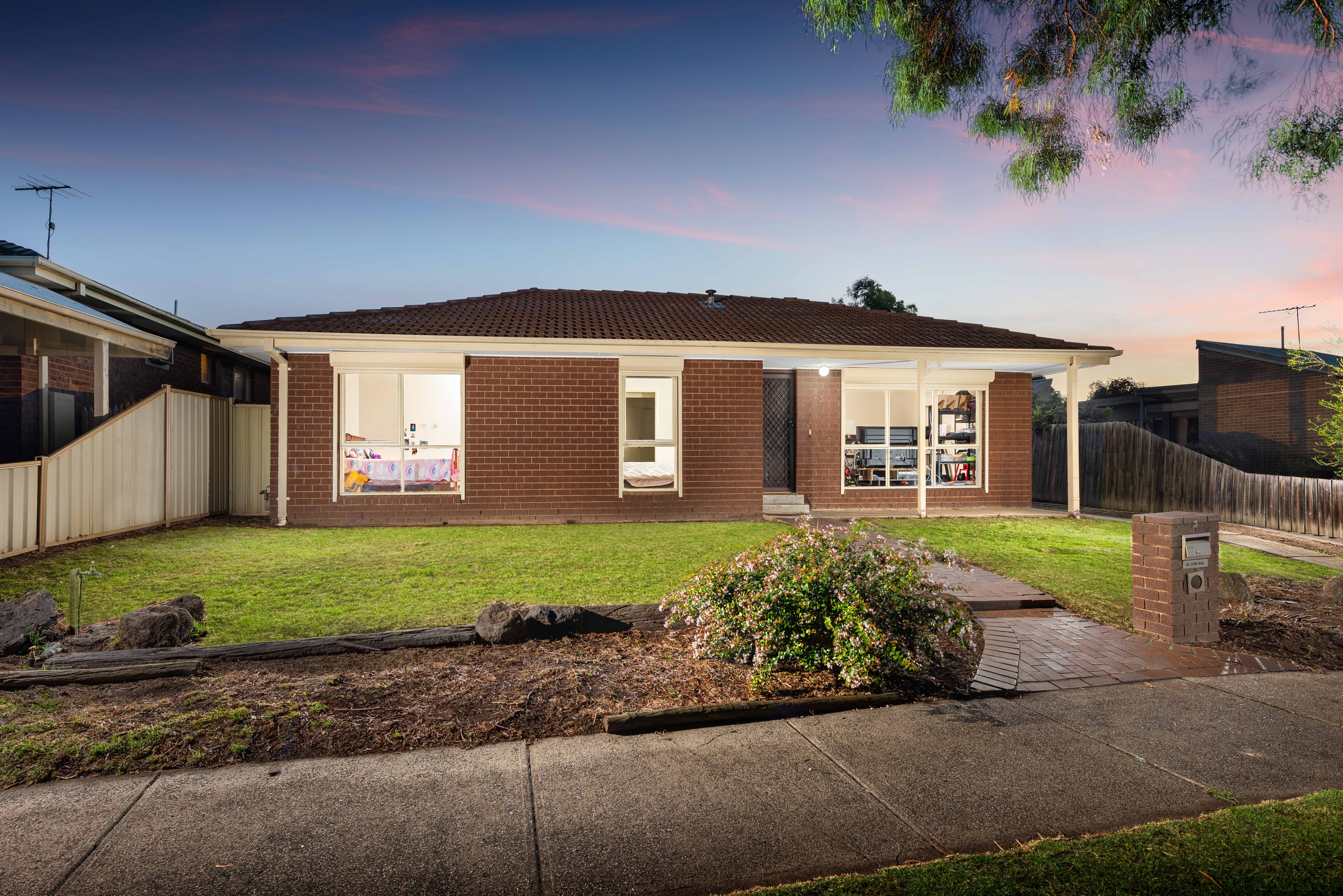 3 Jasmine Drive, Mill Park, VIC 3082