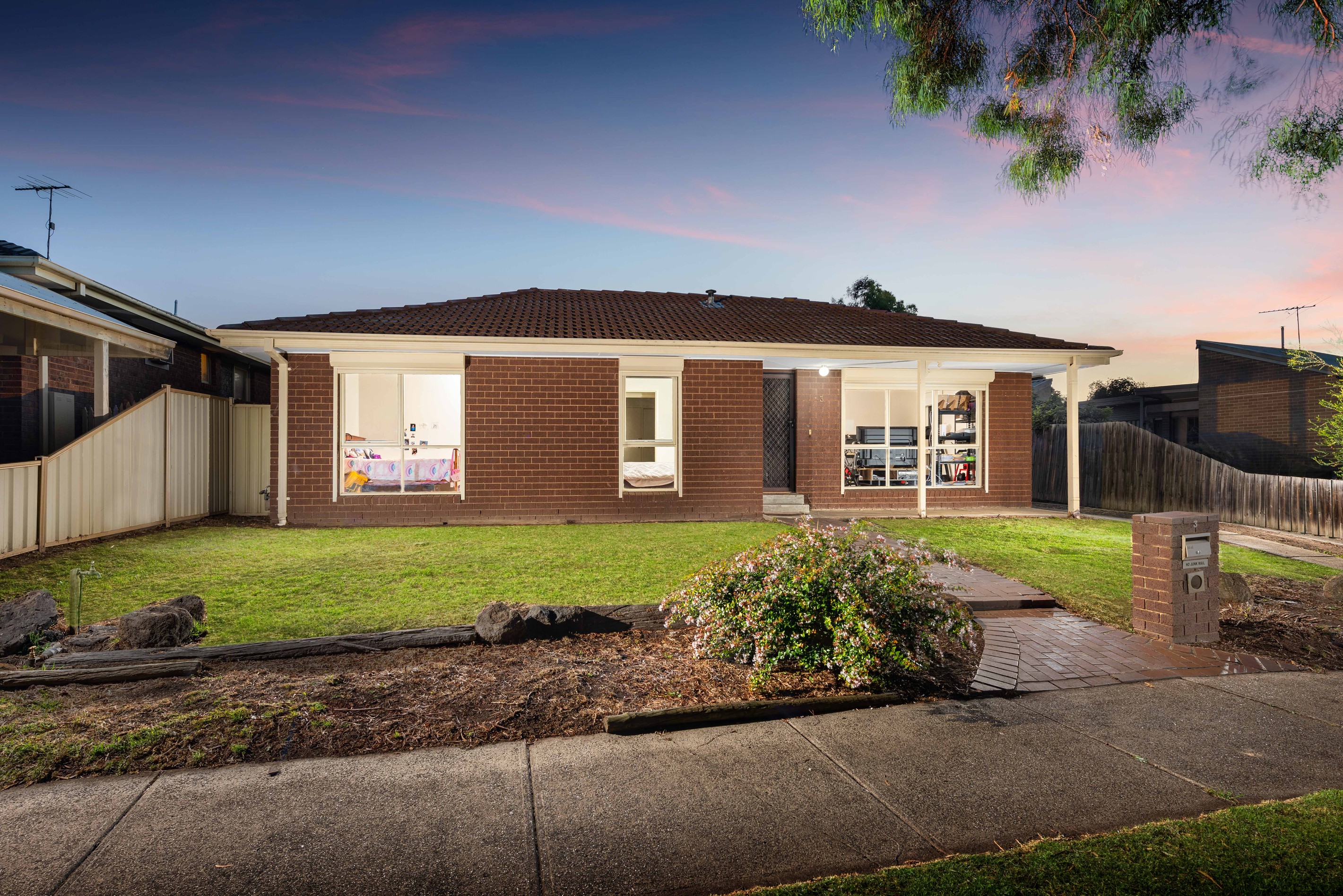 3 Jasmine Drive, Mill Park, VIC 3082