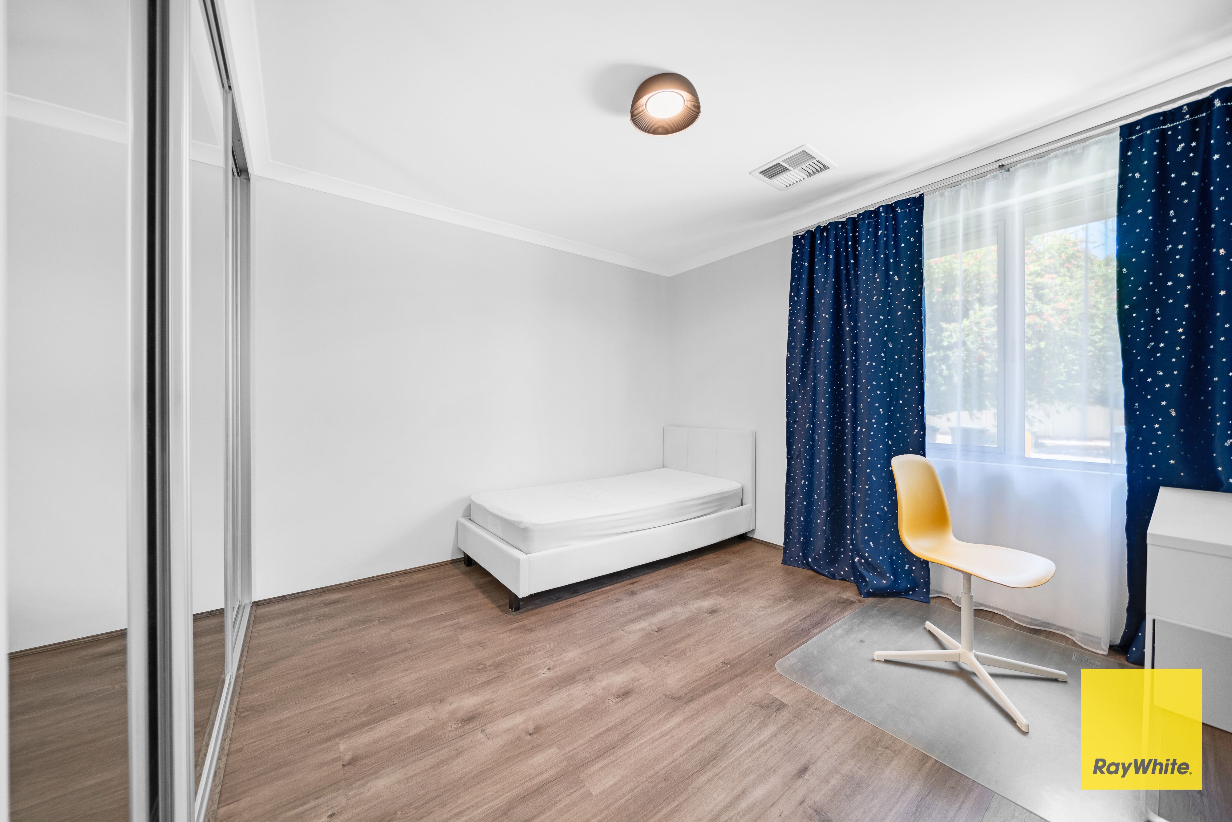 1/124 Roberts Road — photo 5 of 15
