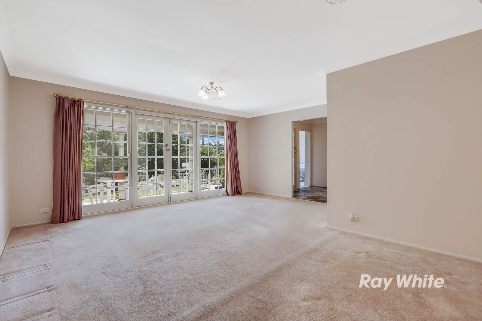 31 Cambewarra Avenue, Castle Hill, NSW 2154