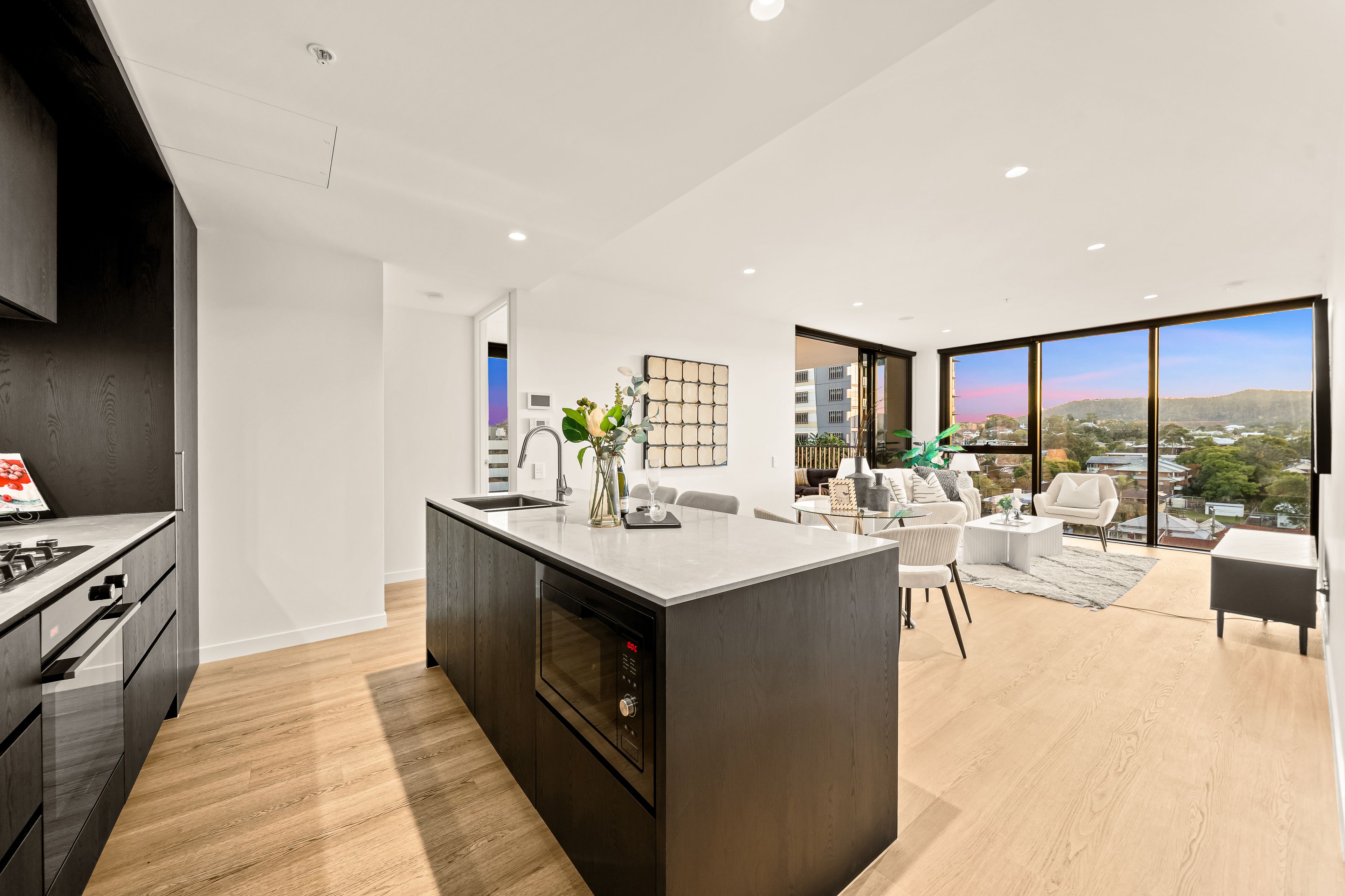 605/28 Lissner Street — photo 9 of 23
