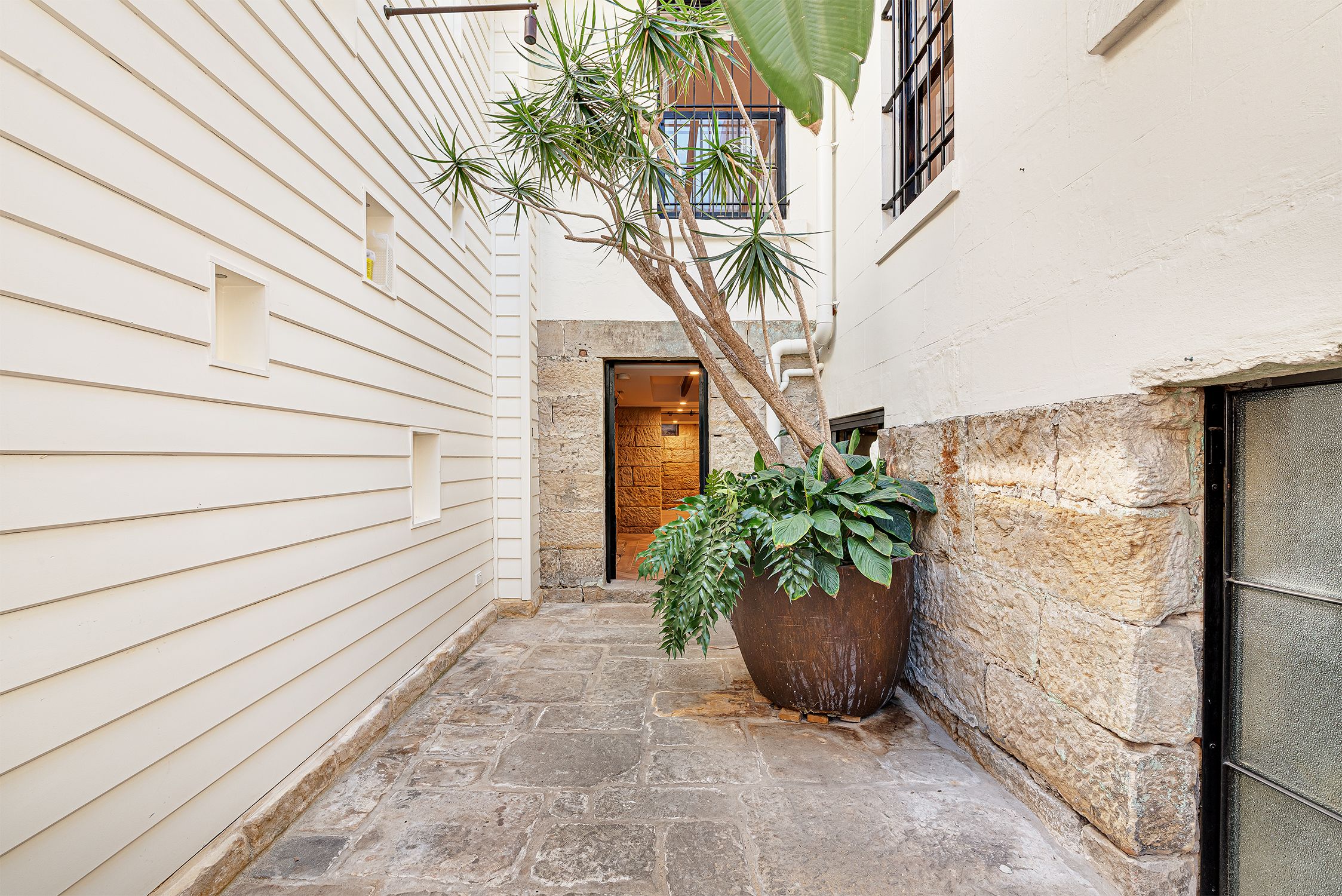 402 Bourke Street — photo 15 of 18