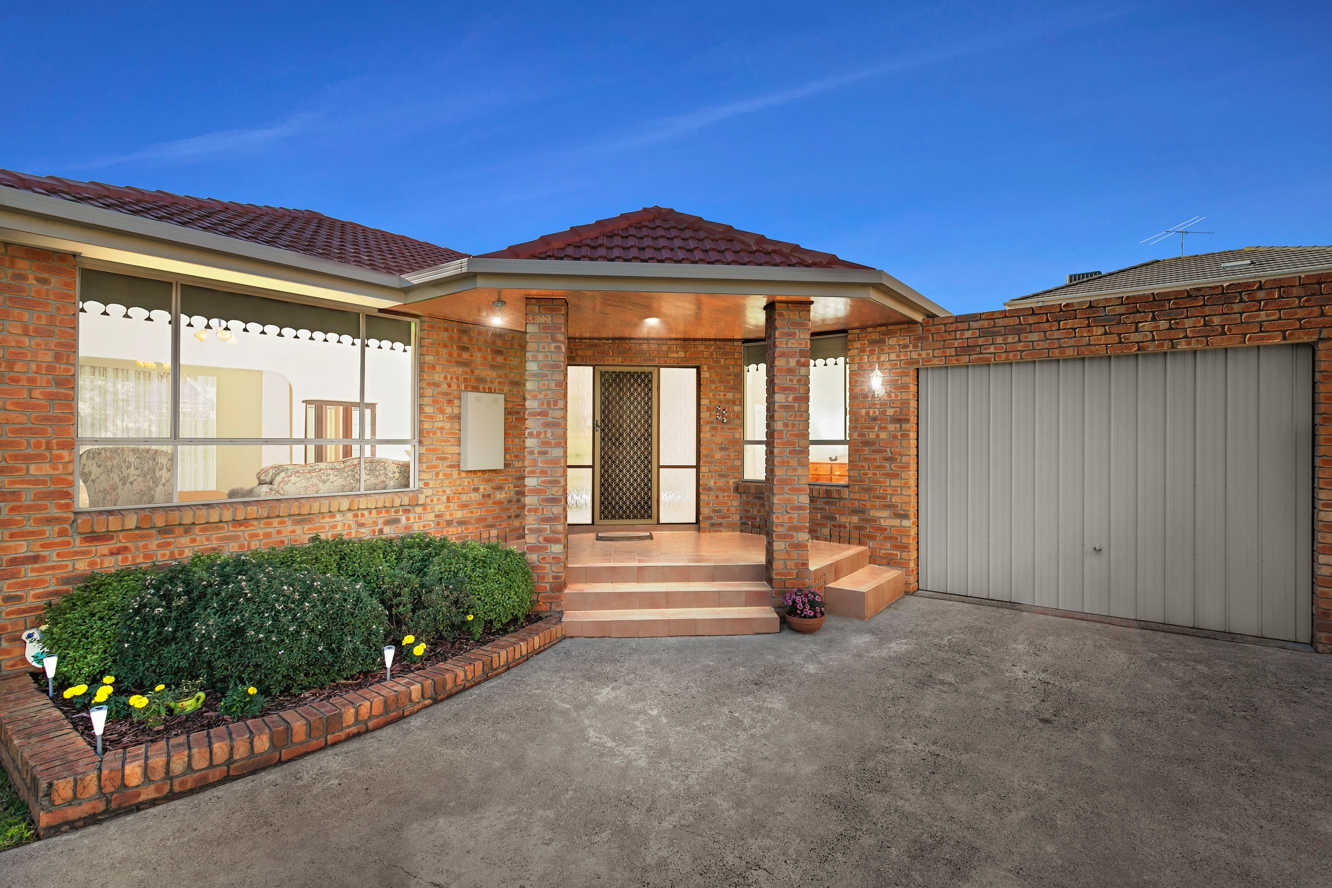 5 Hillcrest Avenue, Chadstone VIC 3148
