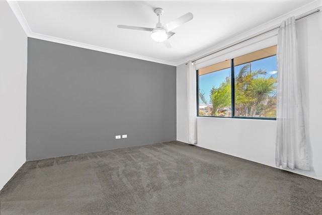 8 Brittania Parade, Wandina, WA 6530