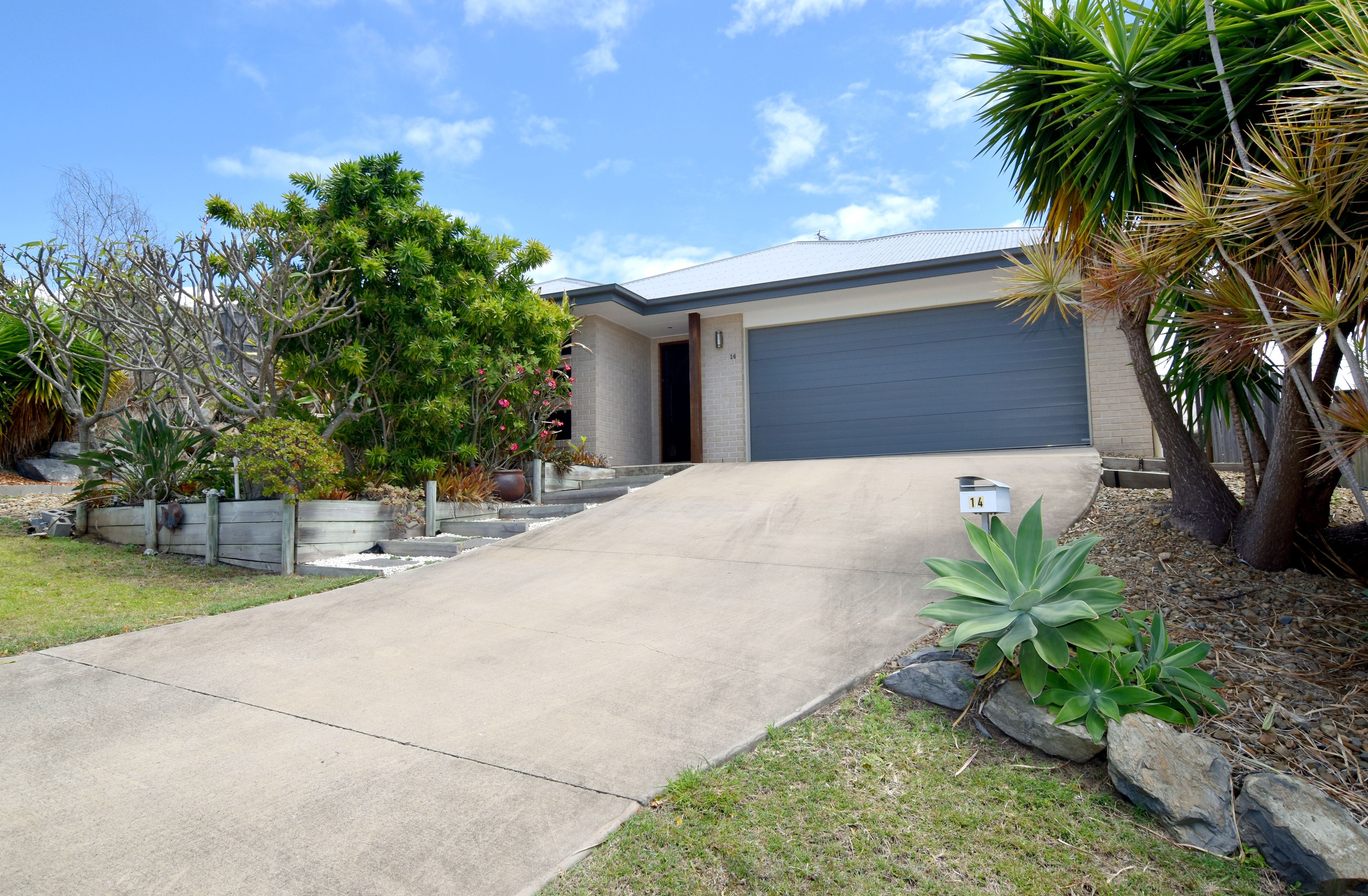 14 Kennedy Close, Glen Eden QLD 4680