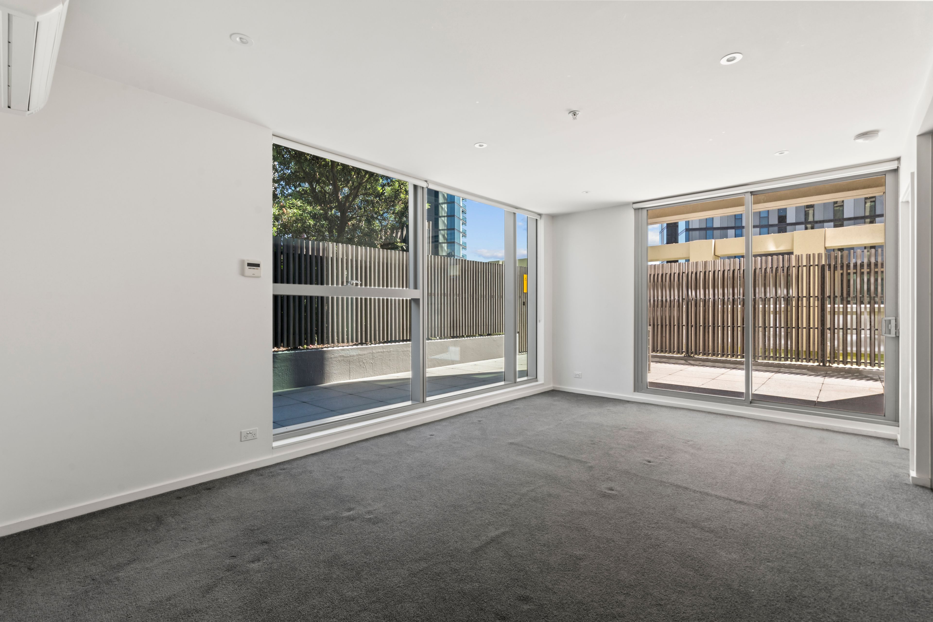 911E/888 Collins Street, Docklands, VIC 3008