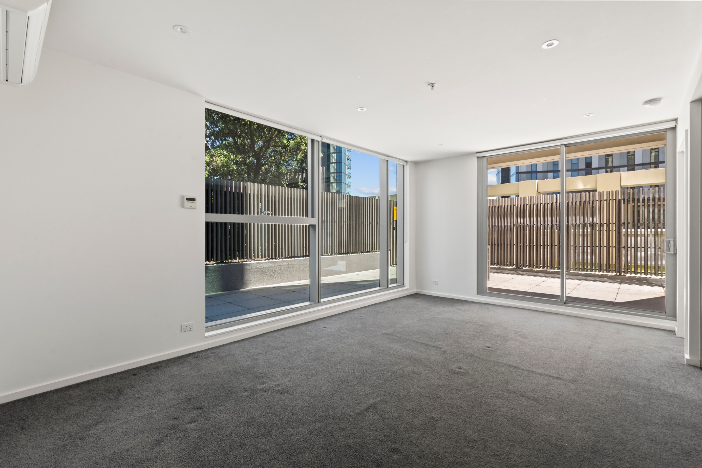 911E/888 Collins Street, Docklands, VIC 3008