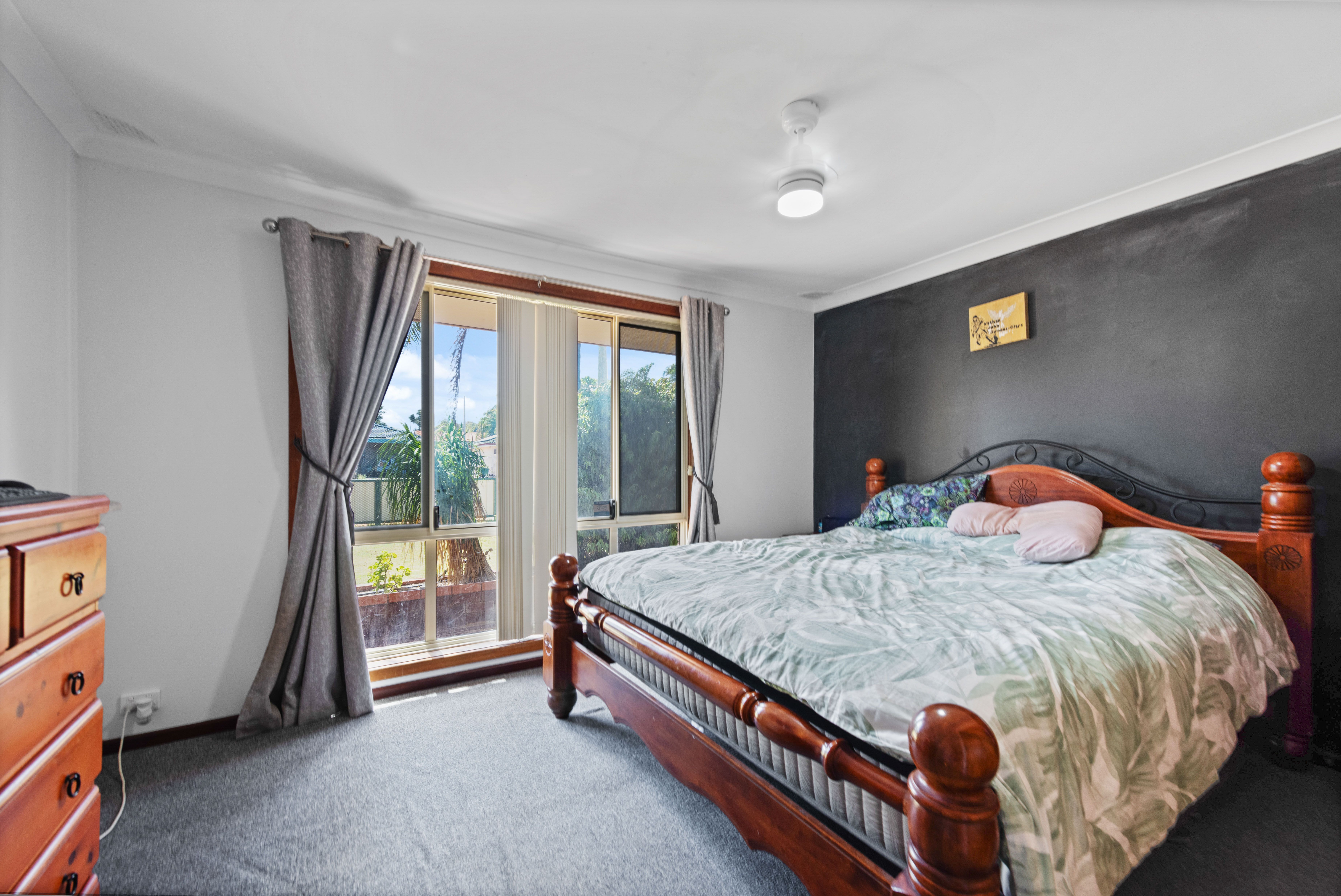 11 Osborne Street — photo 8 of 20