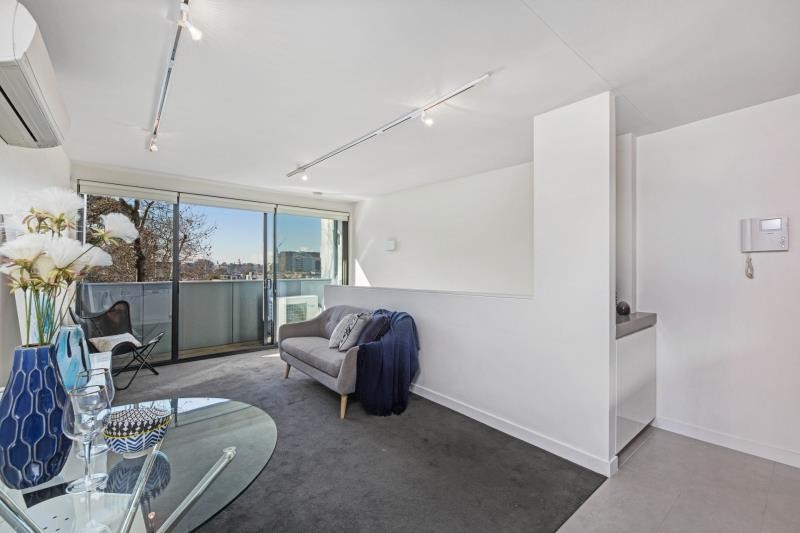 215/144 Clarendon Street, Southbank, VIC 3006