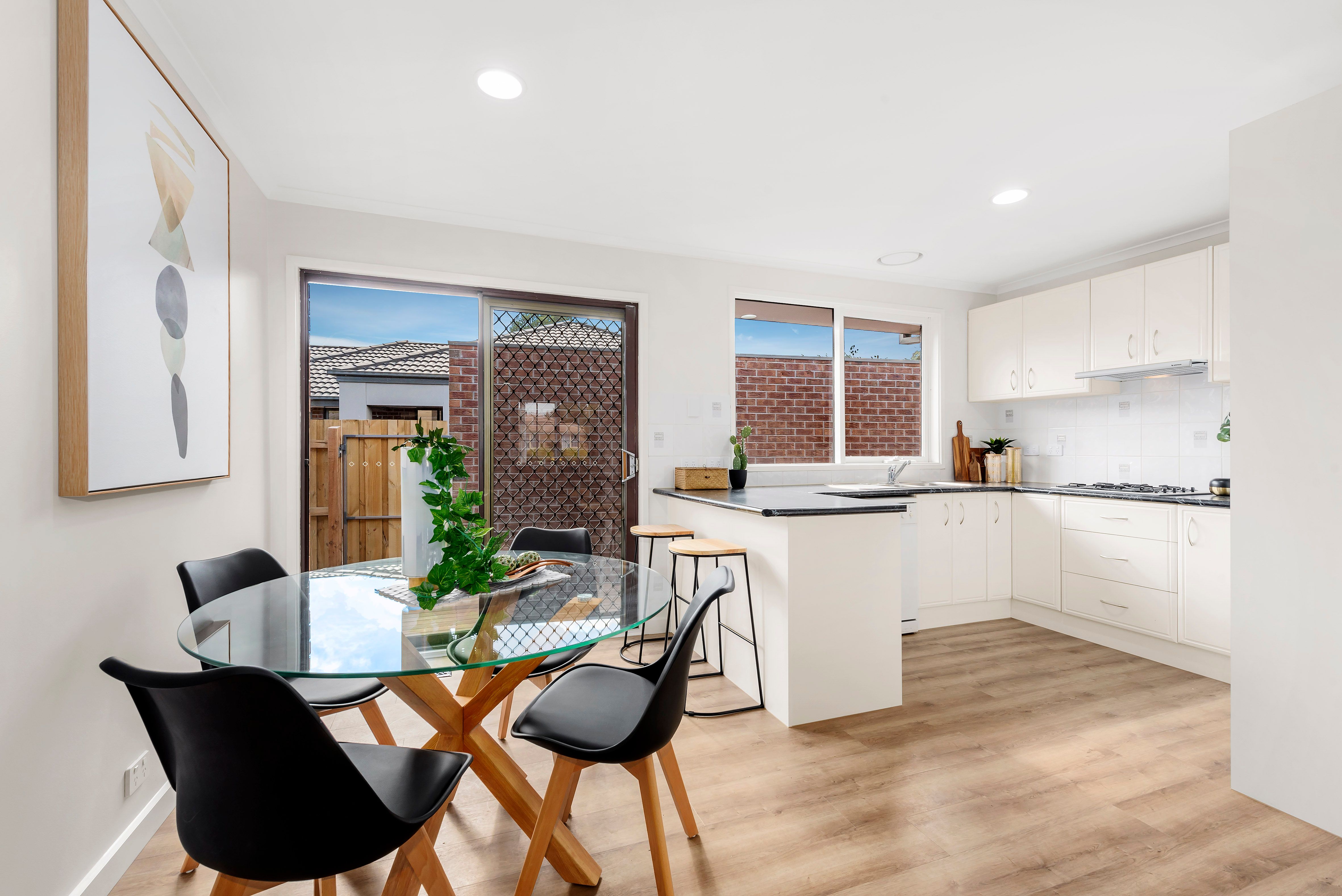 12 Paramount Avenue, Kilsyth, VIC 3137