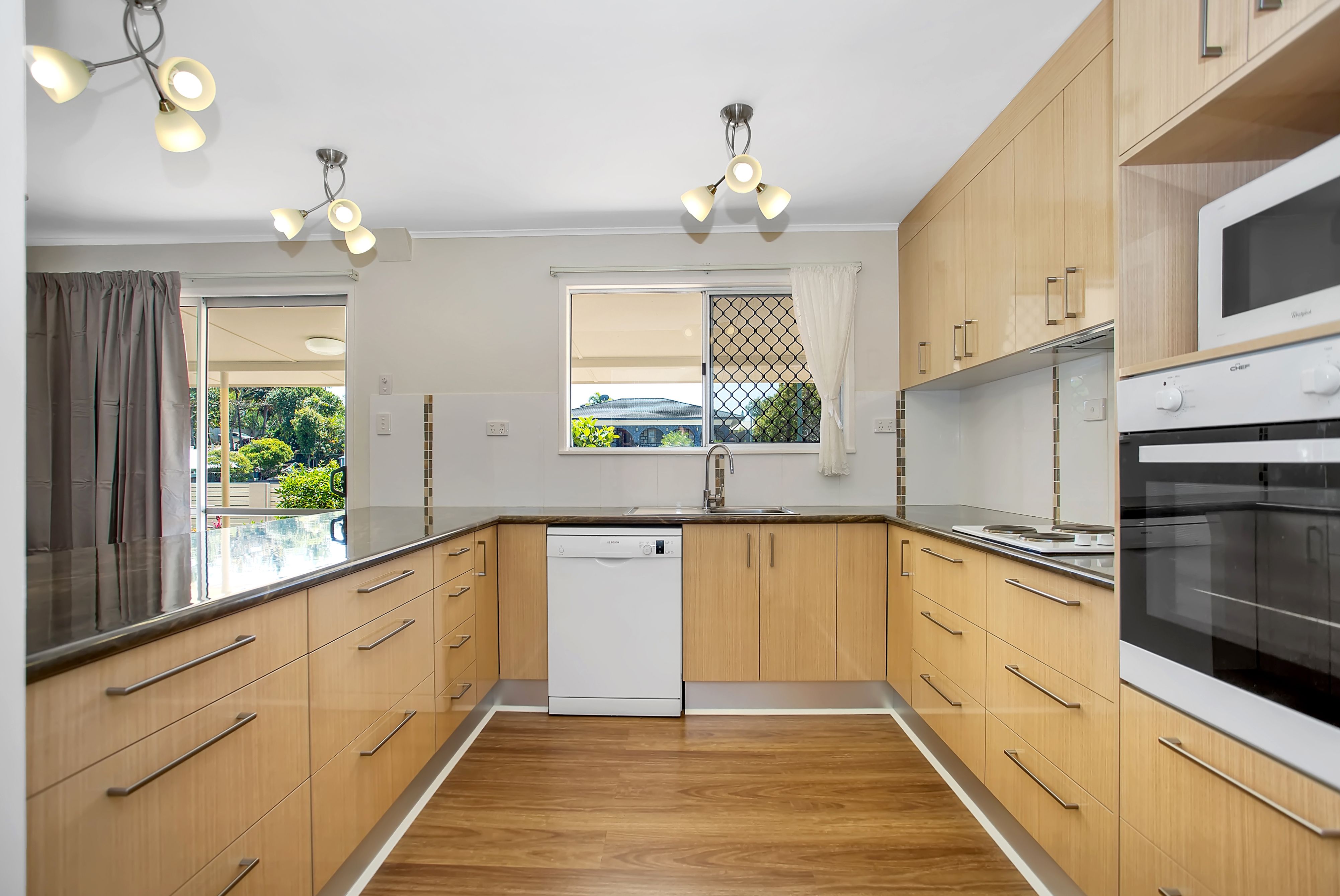 11 Pelican Street, Slade Point QLD 4740
