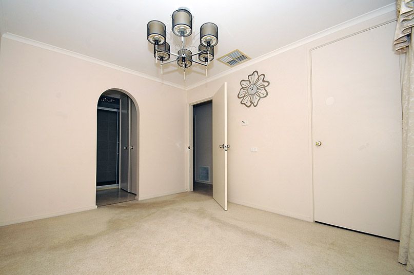 36 Tudawali Crescent — photo 3 of 6