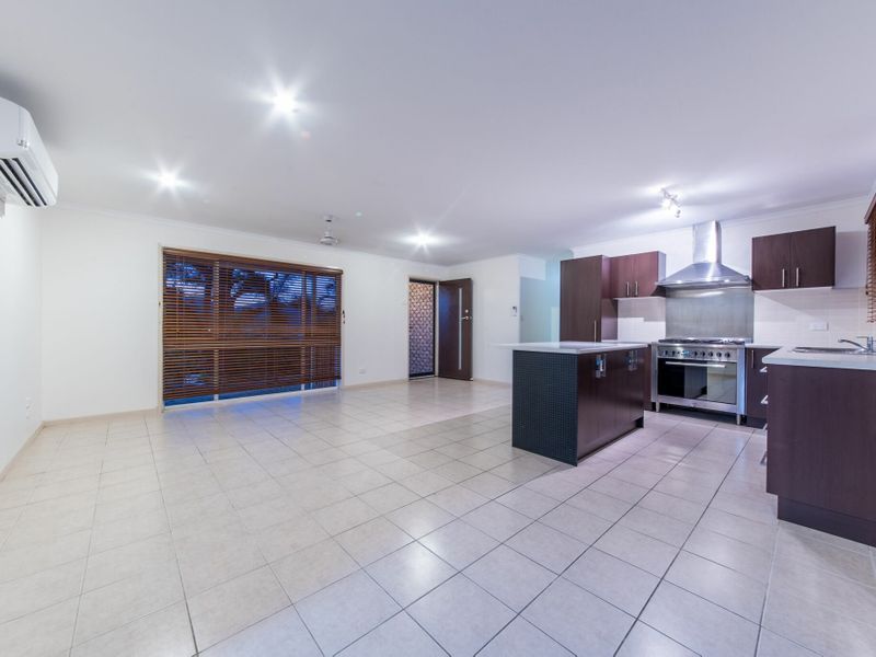 33 South Molle Boulevard, Cannonvale, QLD 4802