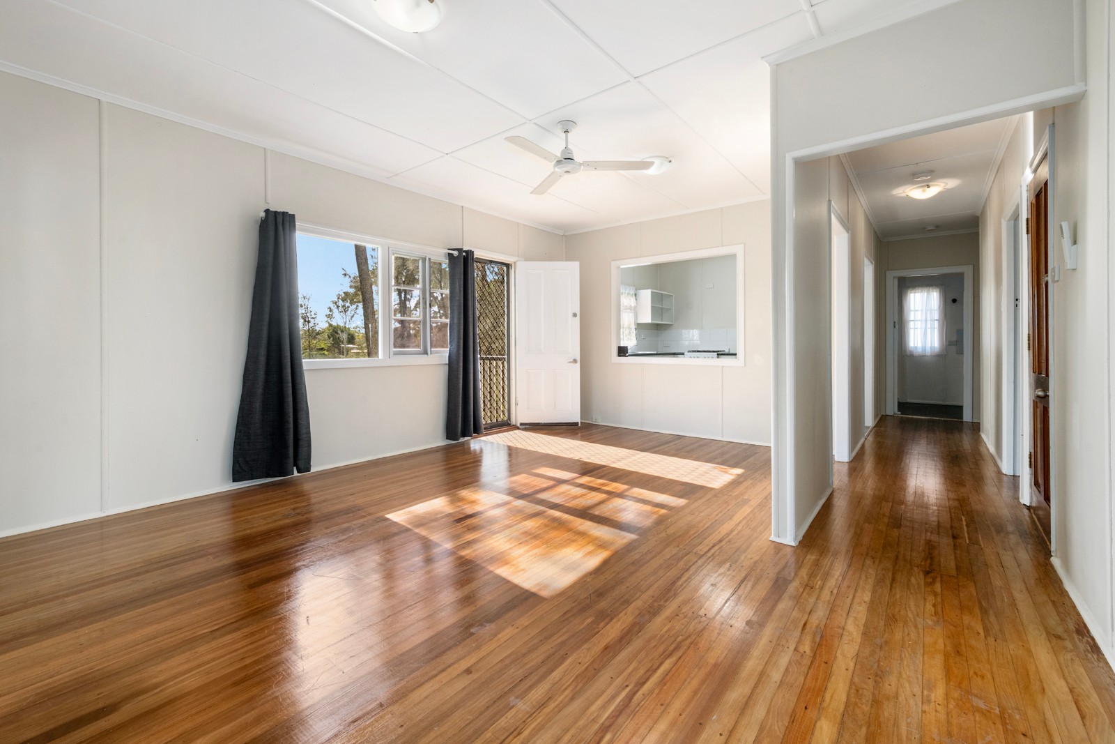 54b Henderson Road, Deagon, QLD 4017