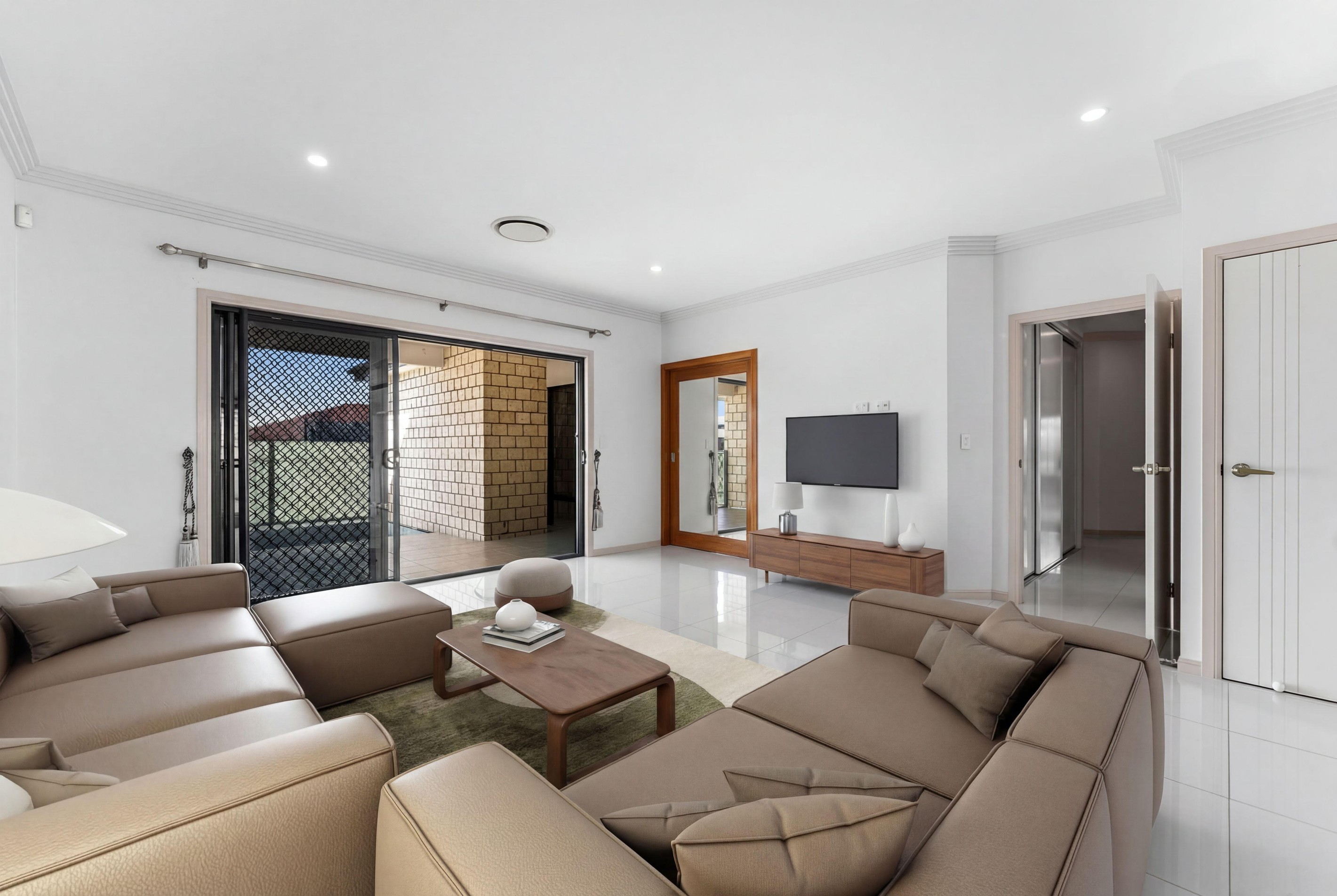 8 Zachary Court, Hillcrest, QLD 4118