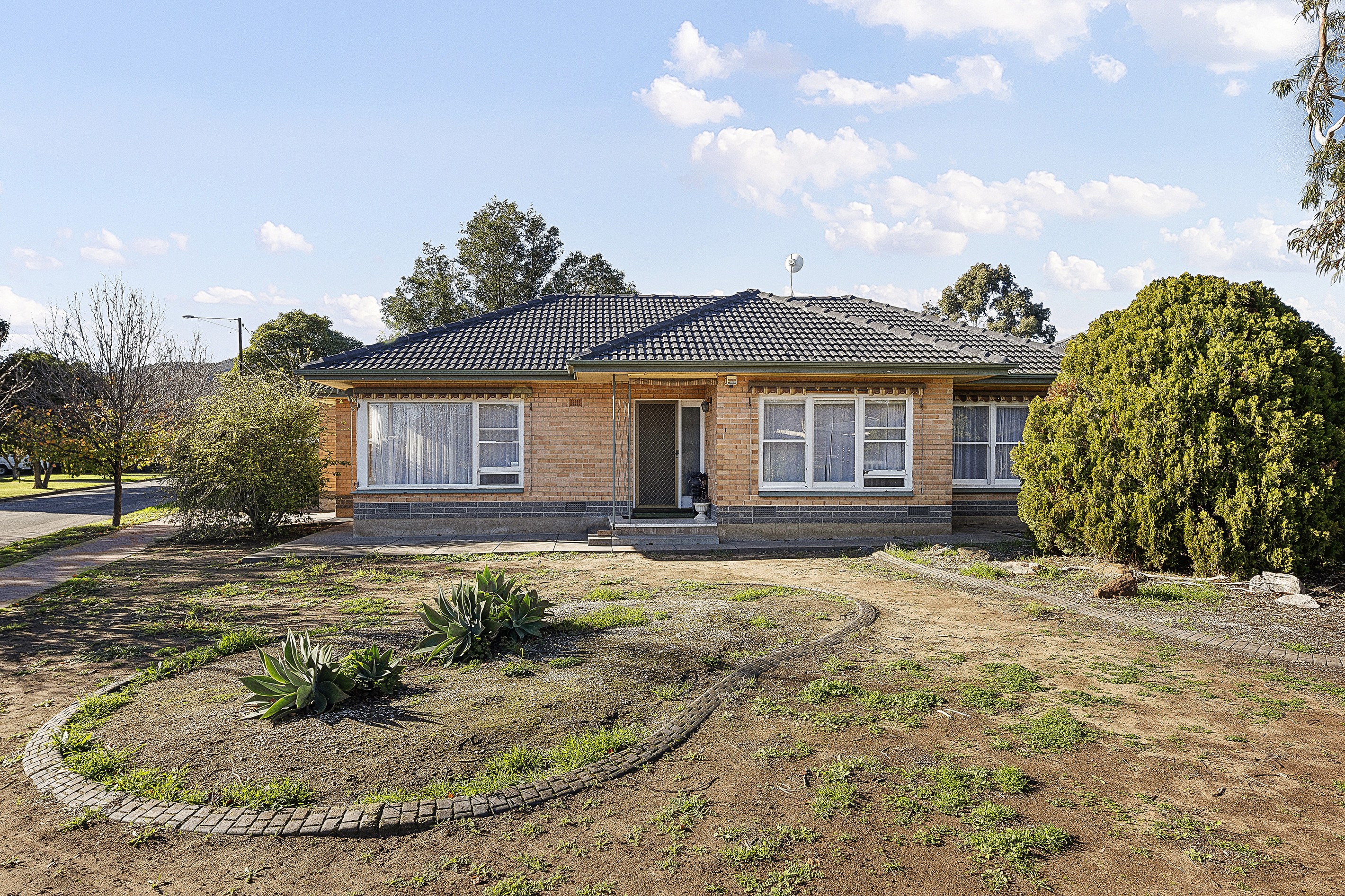 1 Hamish Grove, Rostrevor, SA 5073
