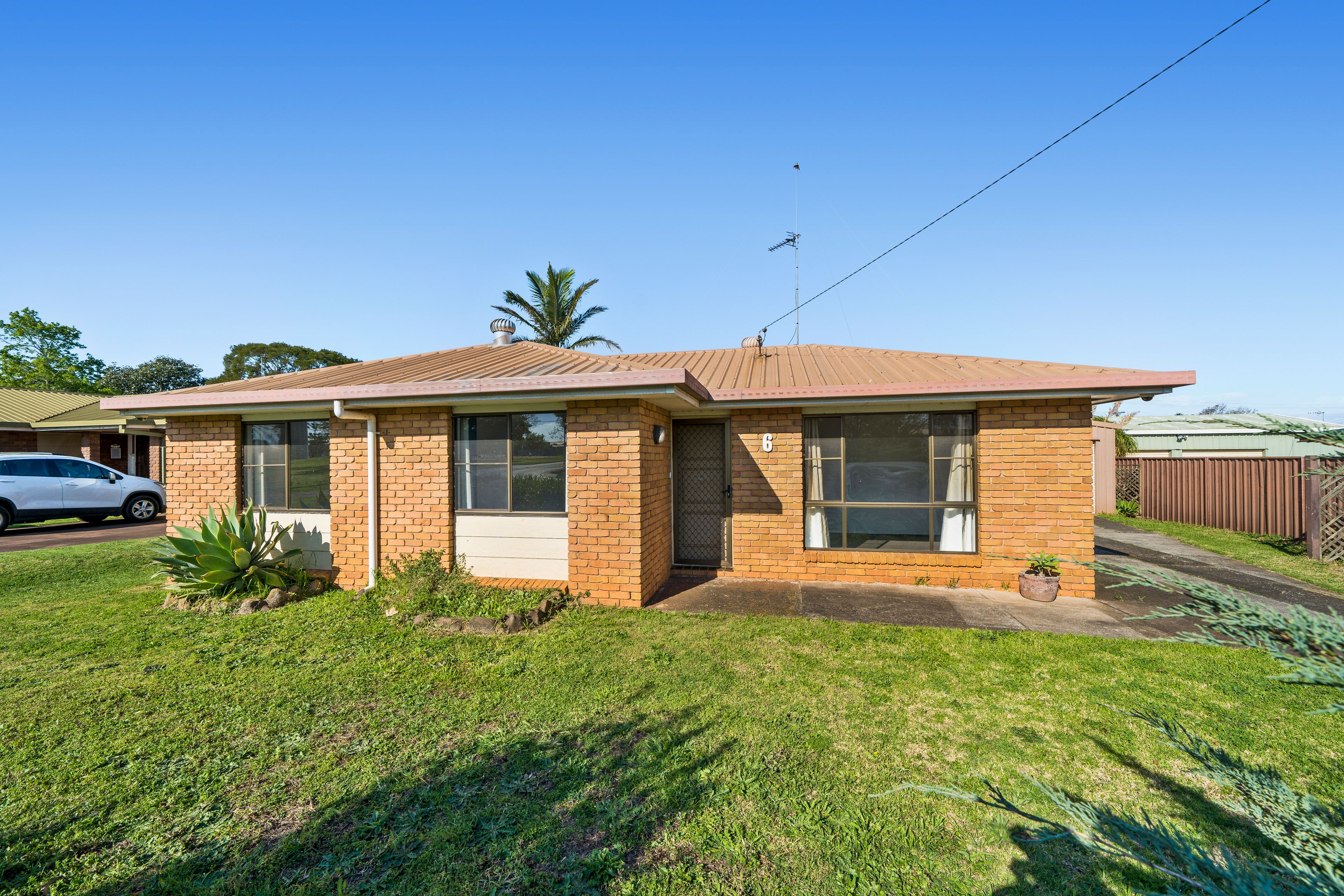 6 Mahogany Street, Newtown QLD 4350