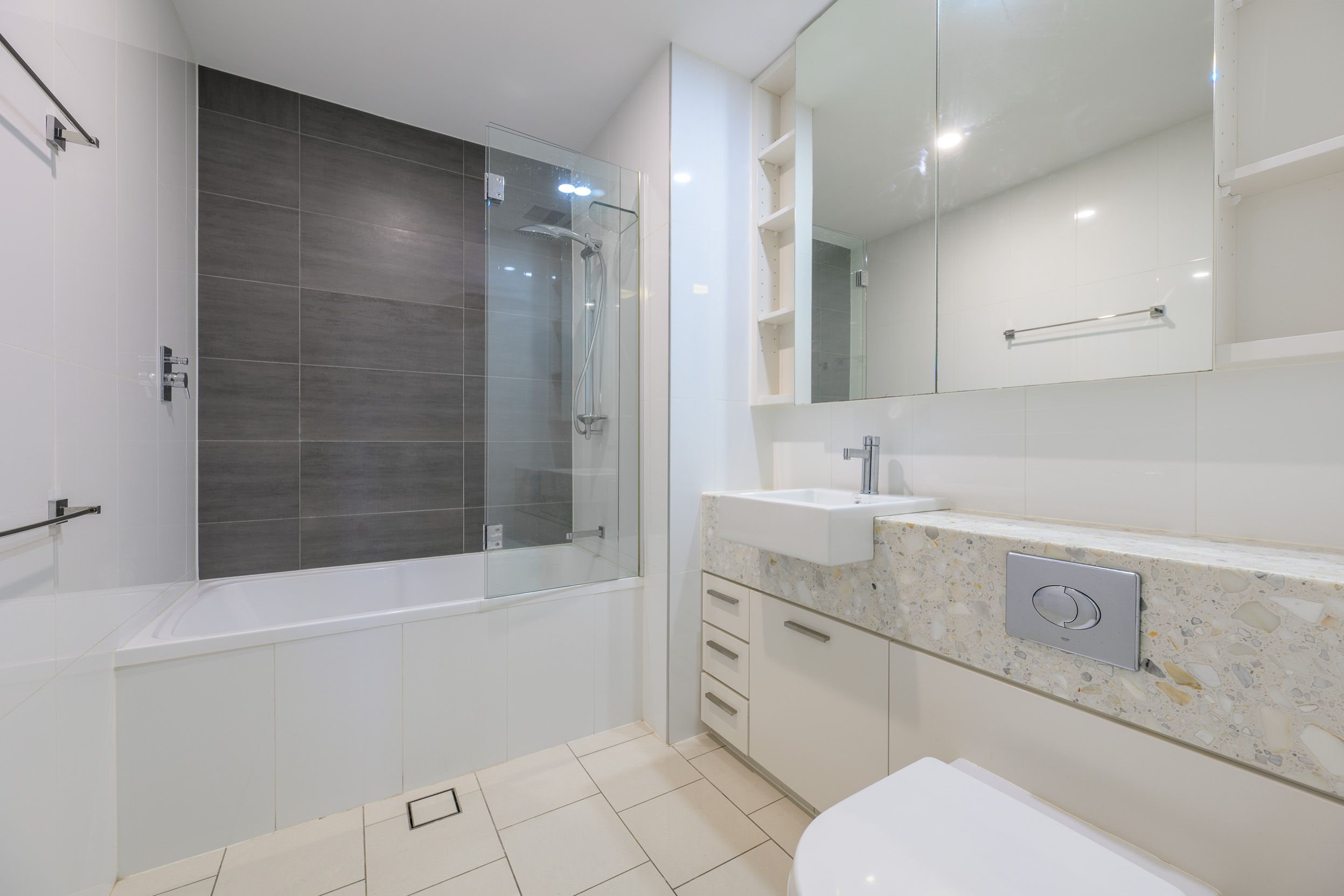 303/35 Lord Street — photo 14 of 24