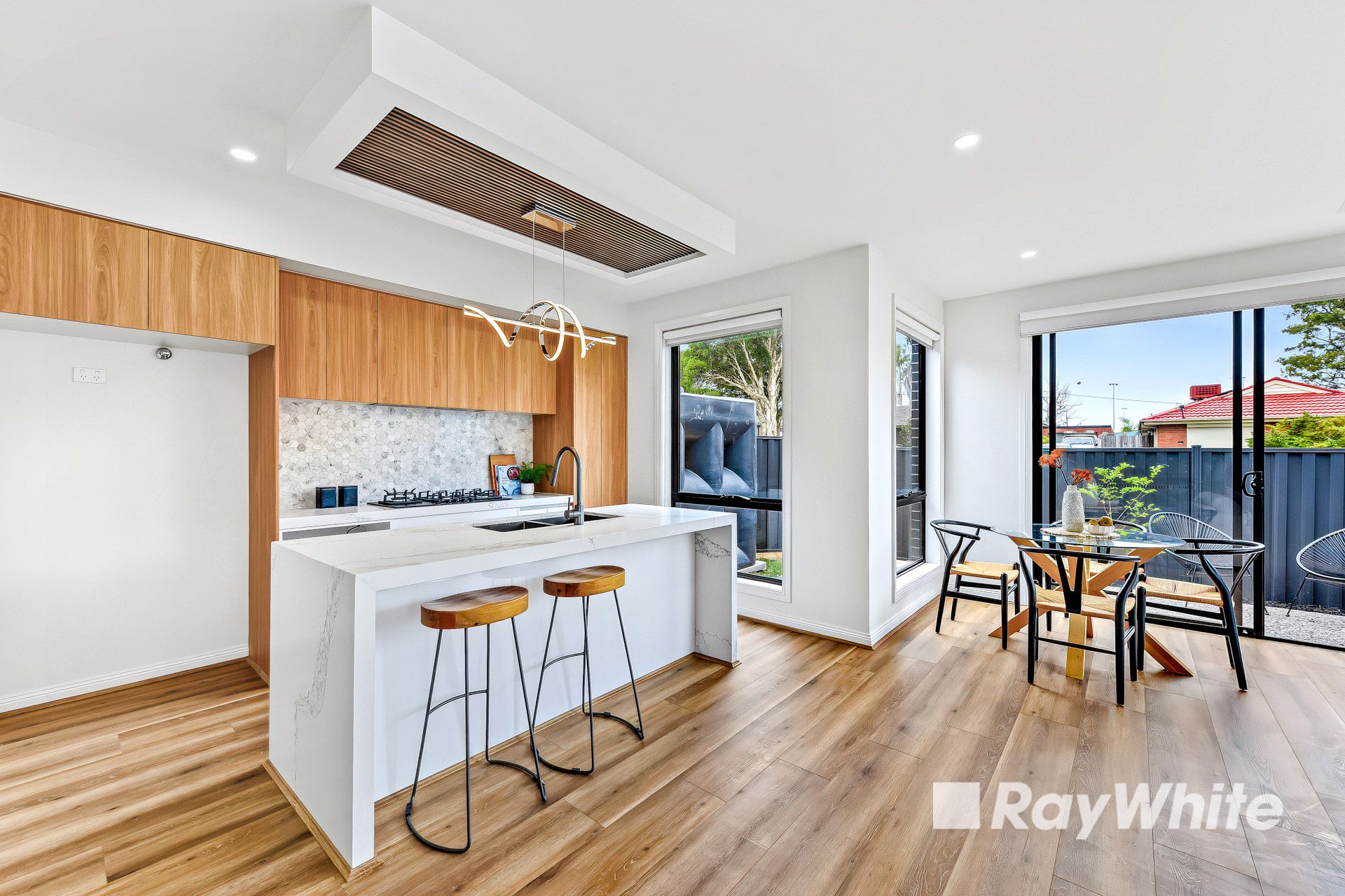 6 Dorothy Court — photo 5 of 15