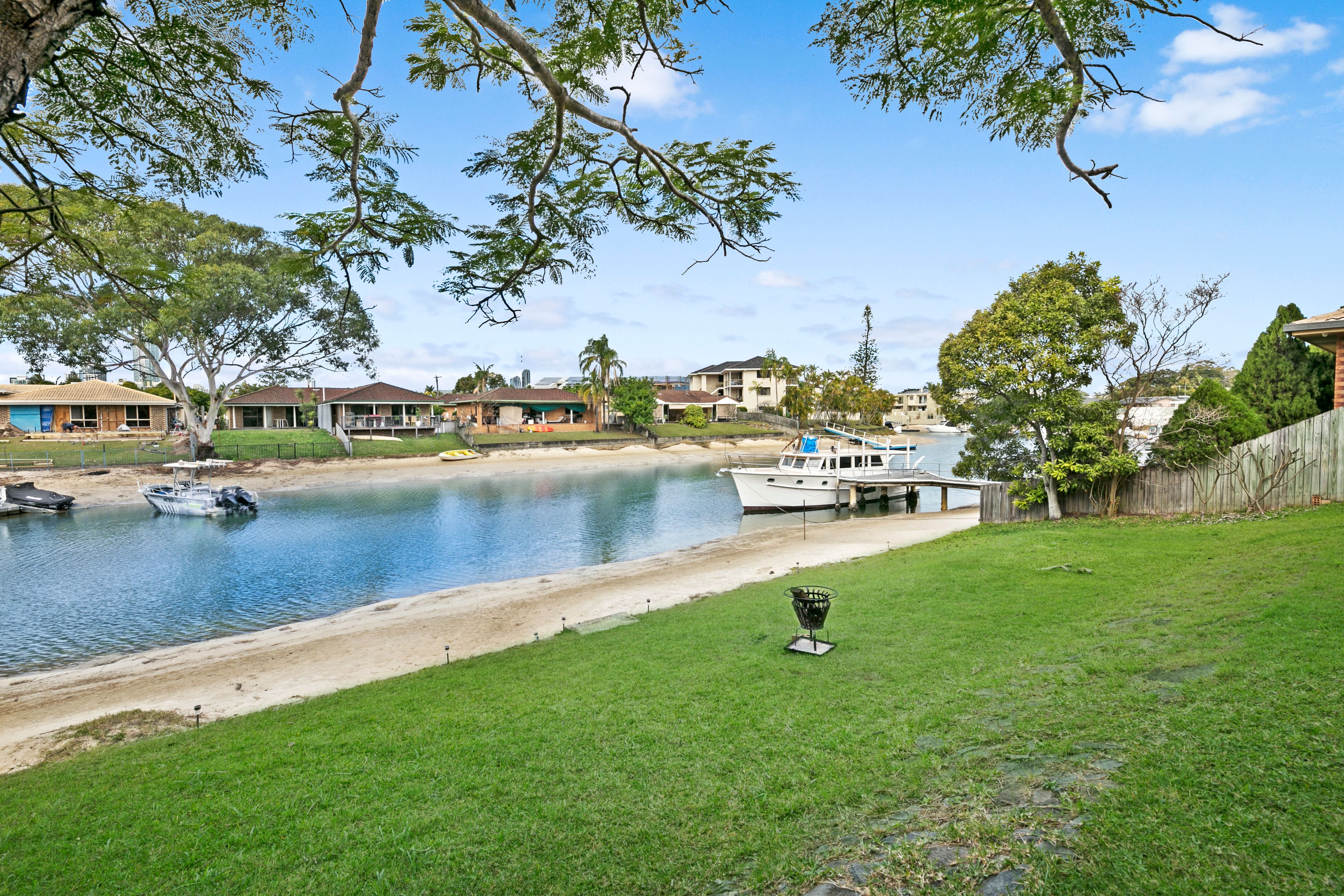 2/109 Bundall Road, Surfers Paradise, QLD 4217