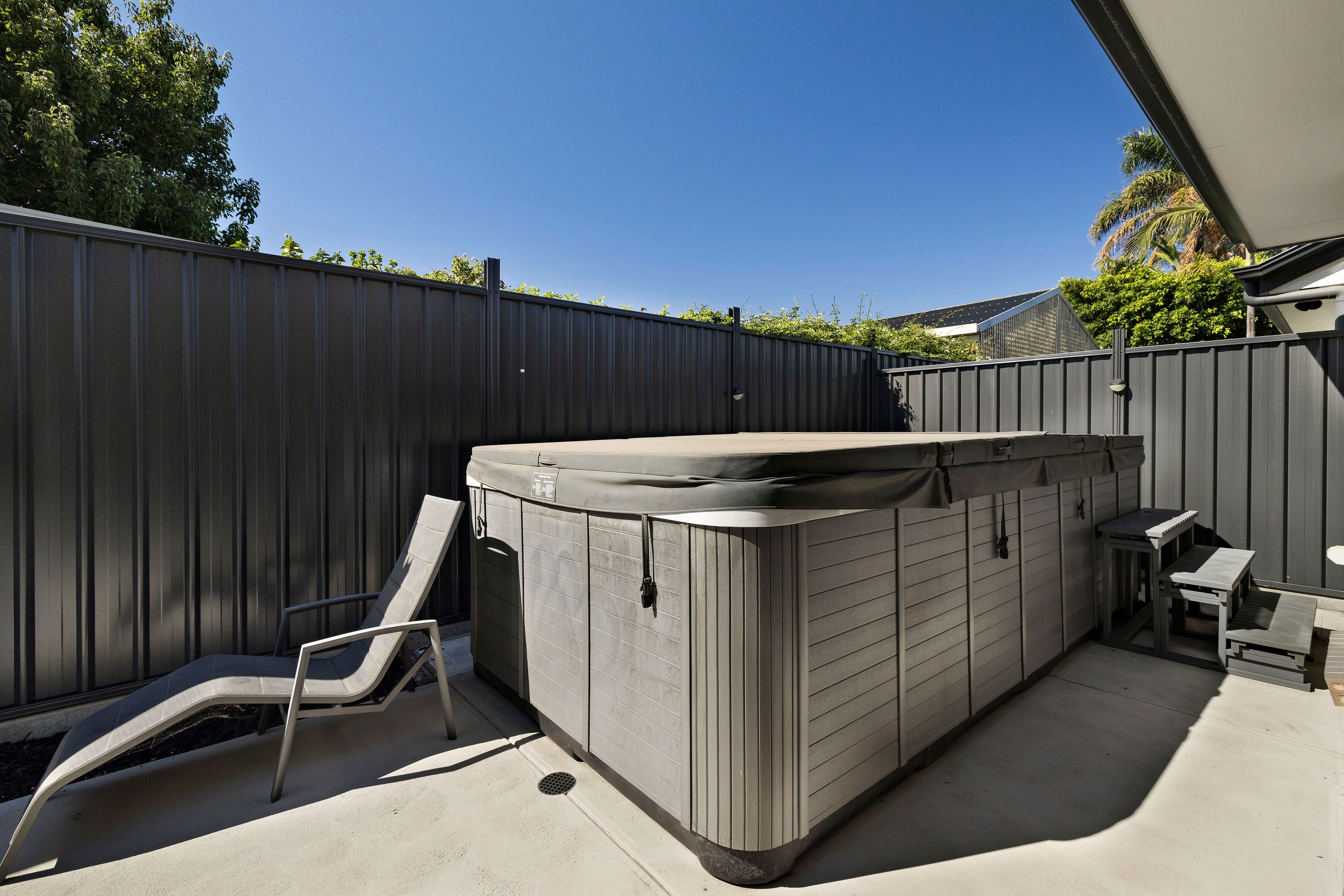 7 Greenfield Crescent — photo 22 of 24