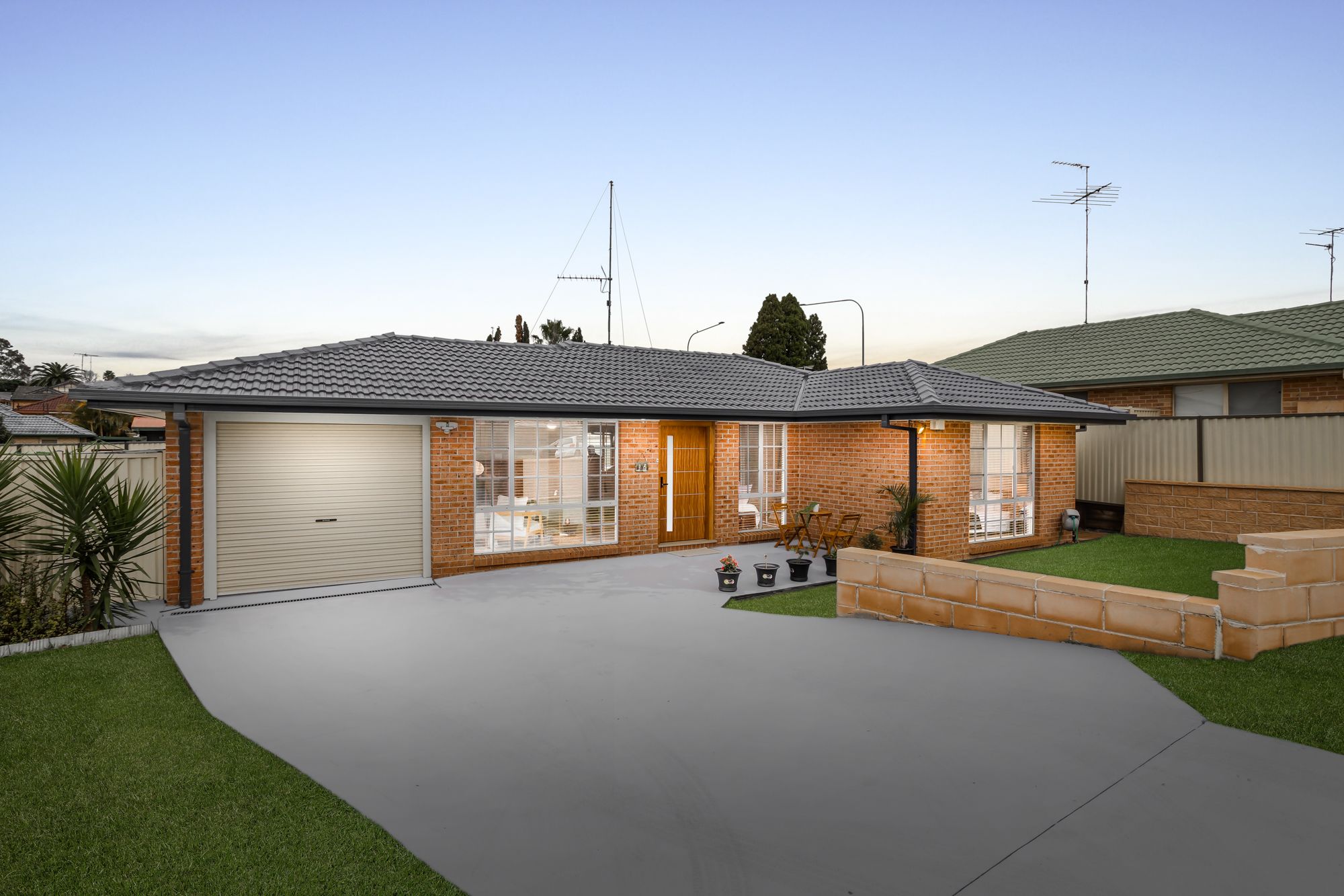 19 Toomey Crescent, Quakers Hill, NSW 2763