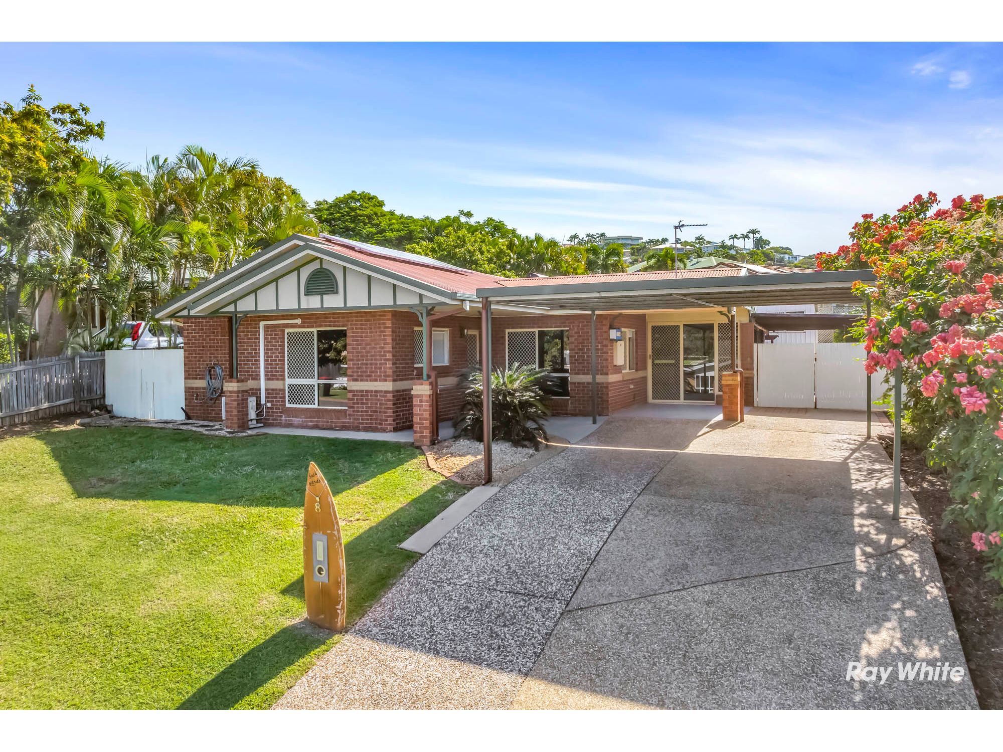 8 Benowa Drive, Taranganba QLD 4703