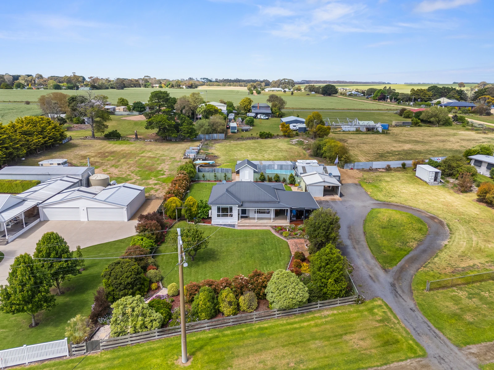 2165 Glenelg Highway, Lake Bolac, VIC 3351