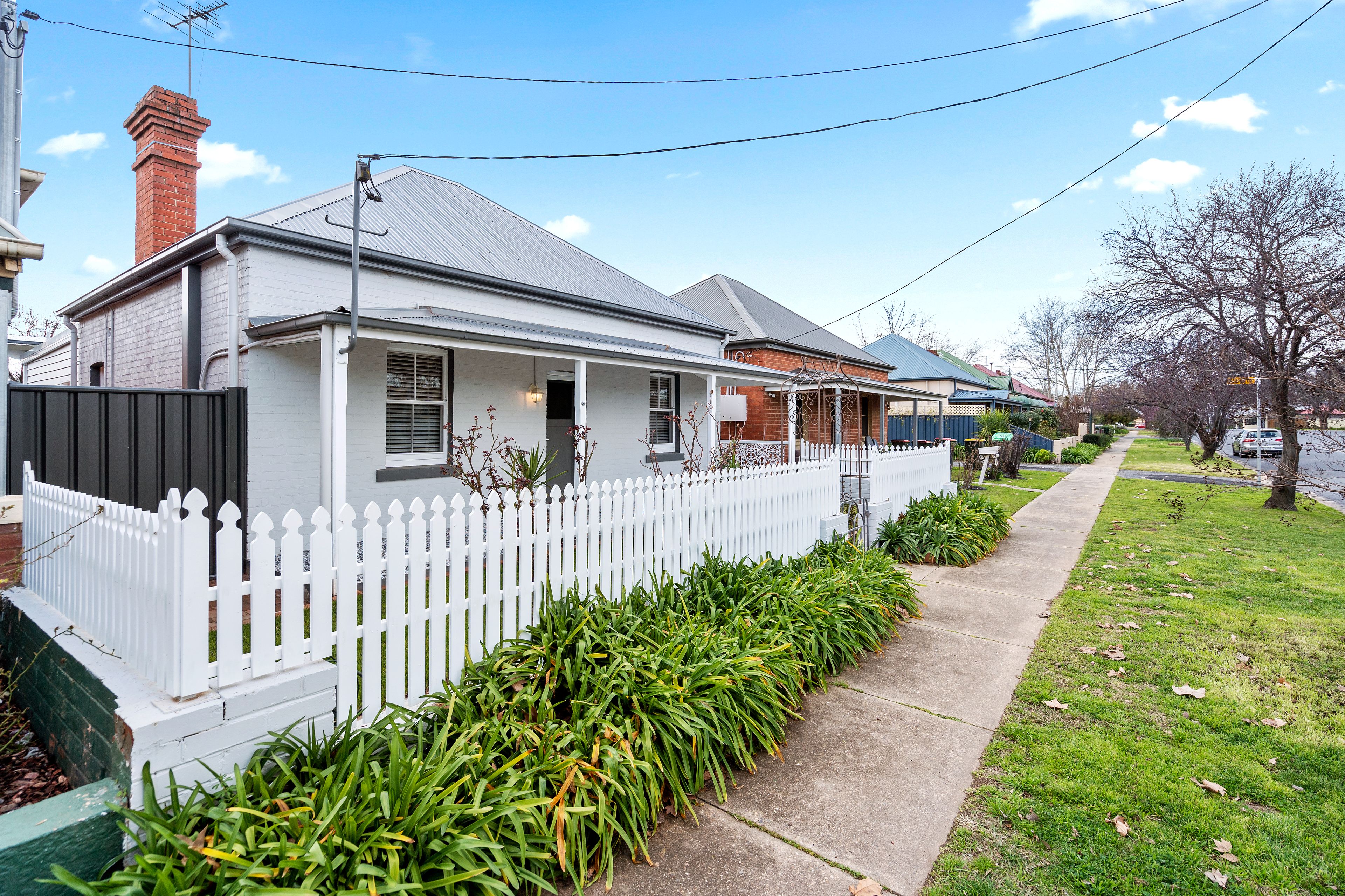 20 Albury Street, Wagga Wagga, NSW 2650 Leased House Ray White