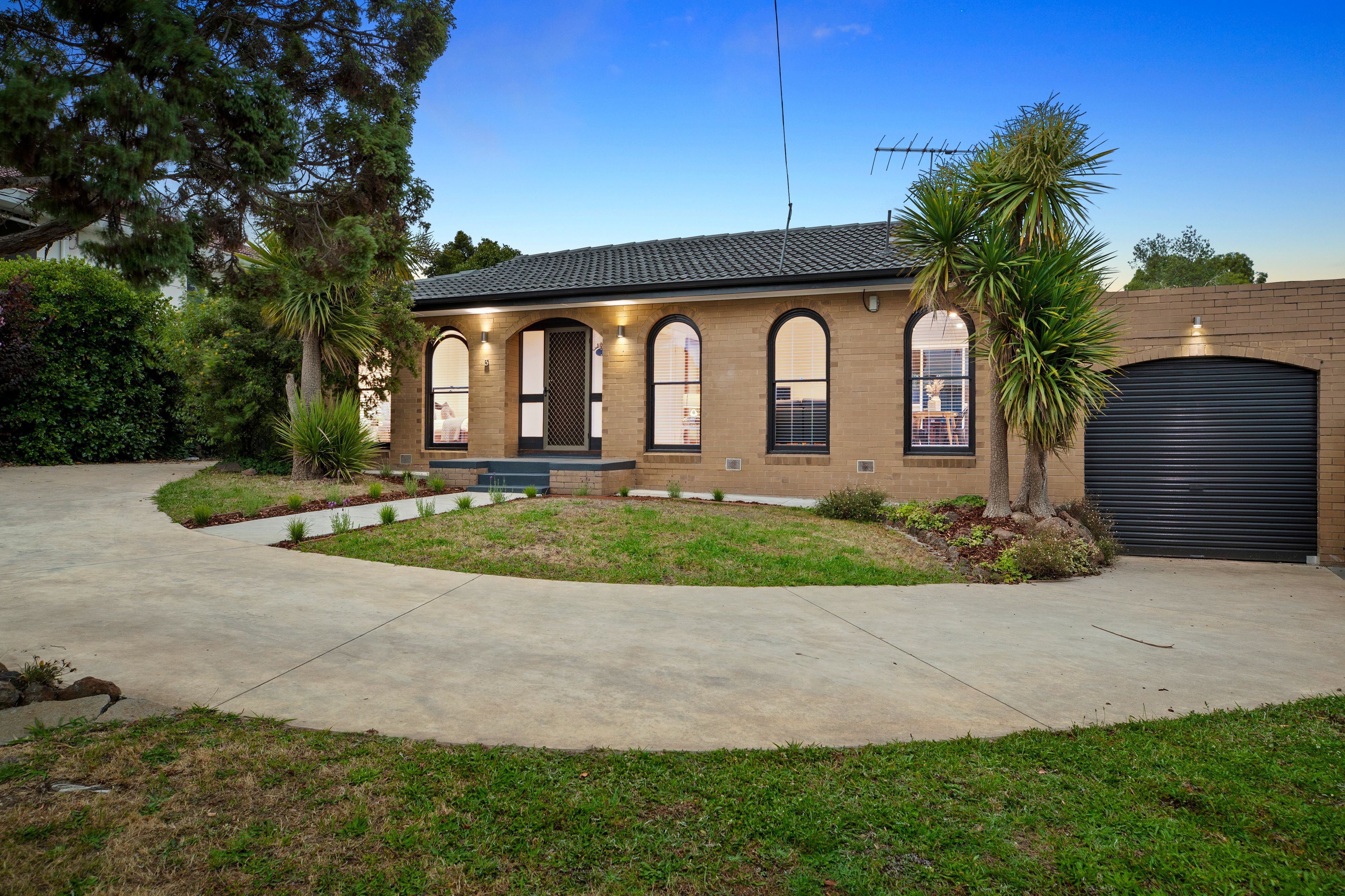 3 Lyrebird Court, Vermont South, VIC 3133