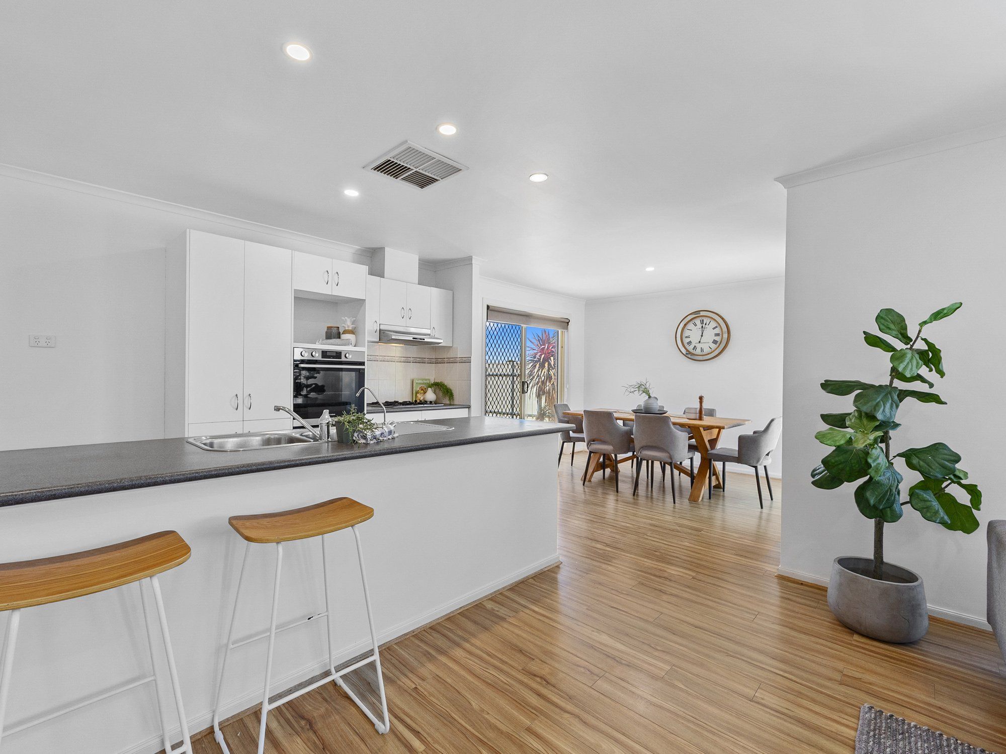 10 Mornington Place — photo 9 of 18