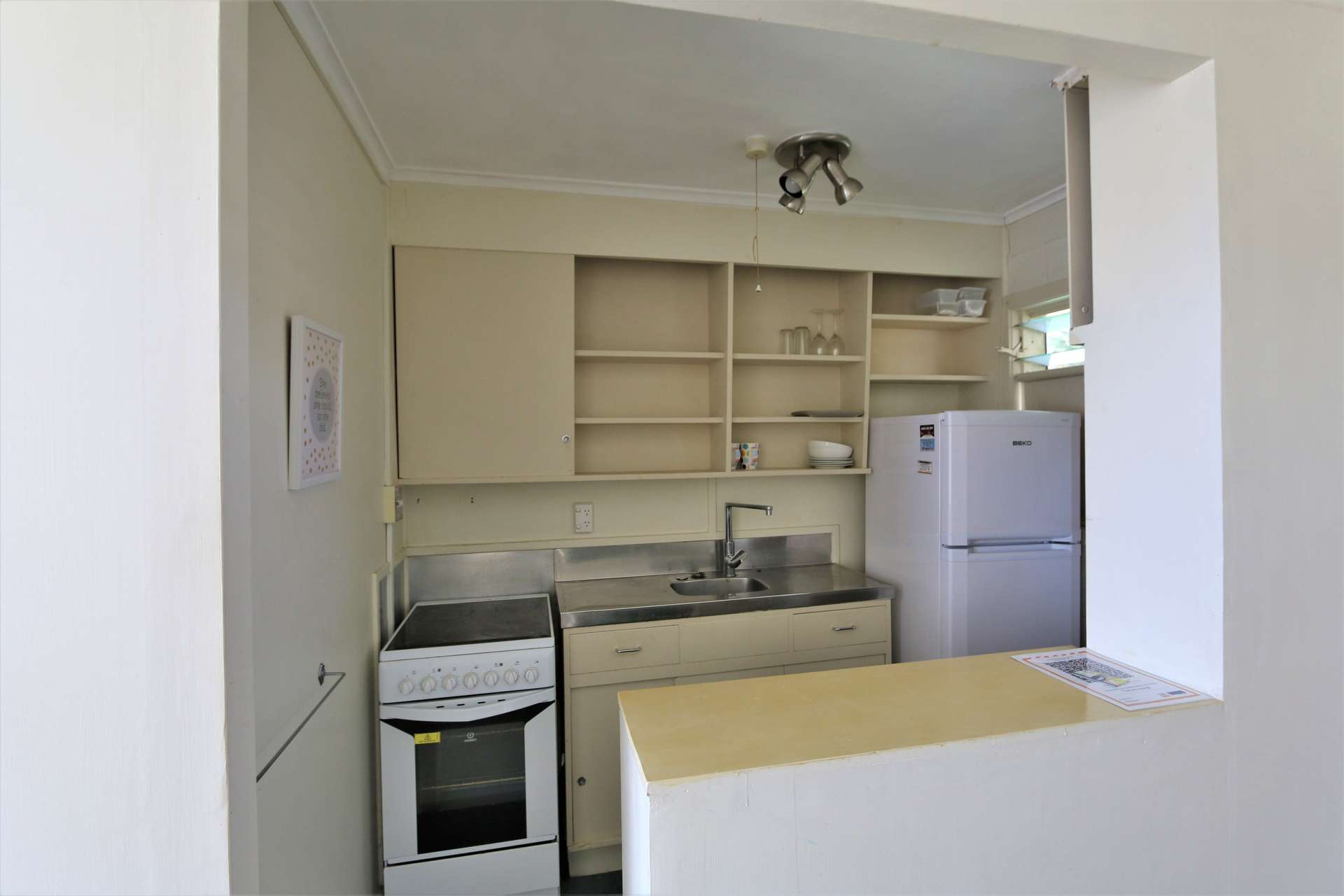 1/130B Balmoral Road photo 5