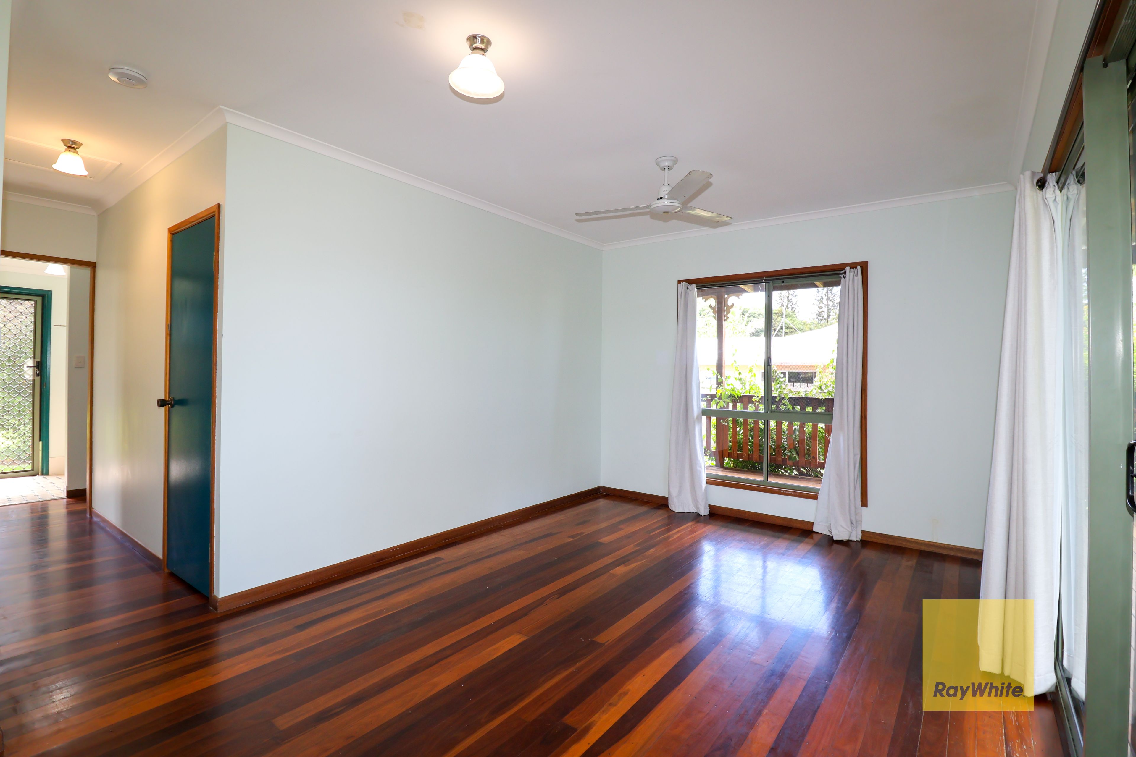 16 Grevillea Avenue — photo 5 of 18