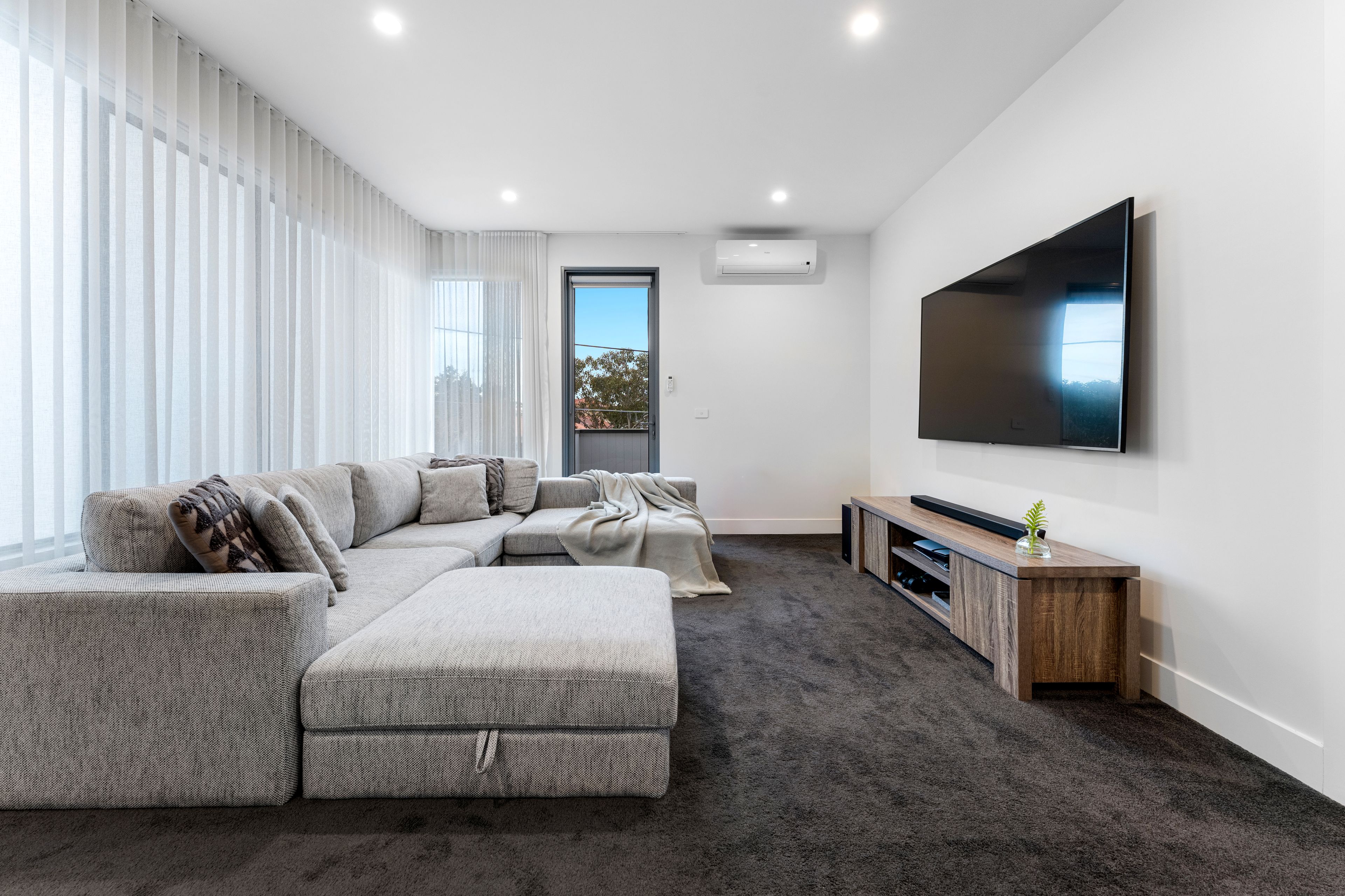 1/8 Canberra Street — photo 10 of 26