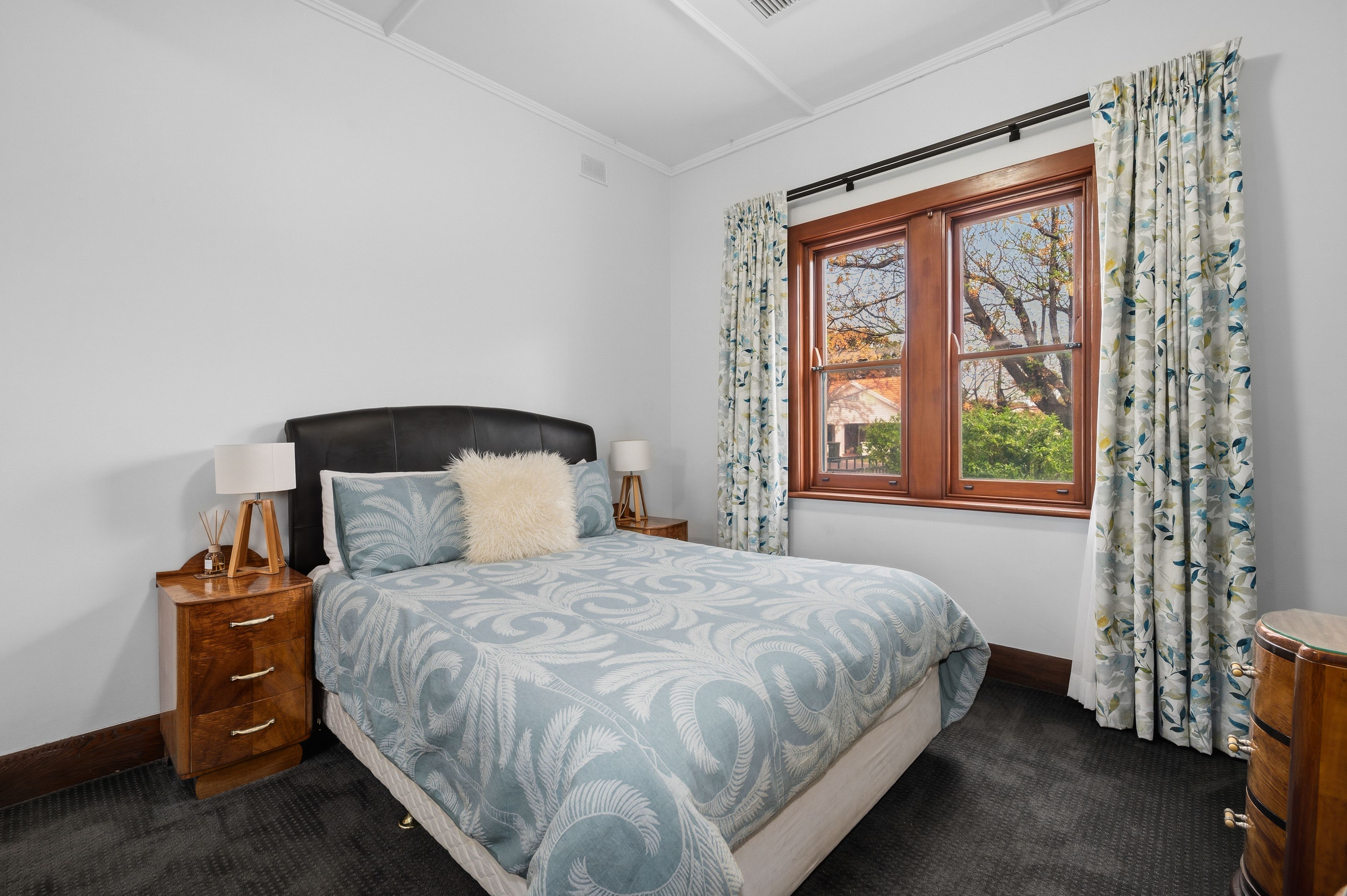 15 Roslyn Street — photo 11 of 30