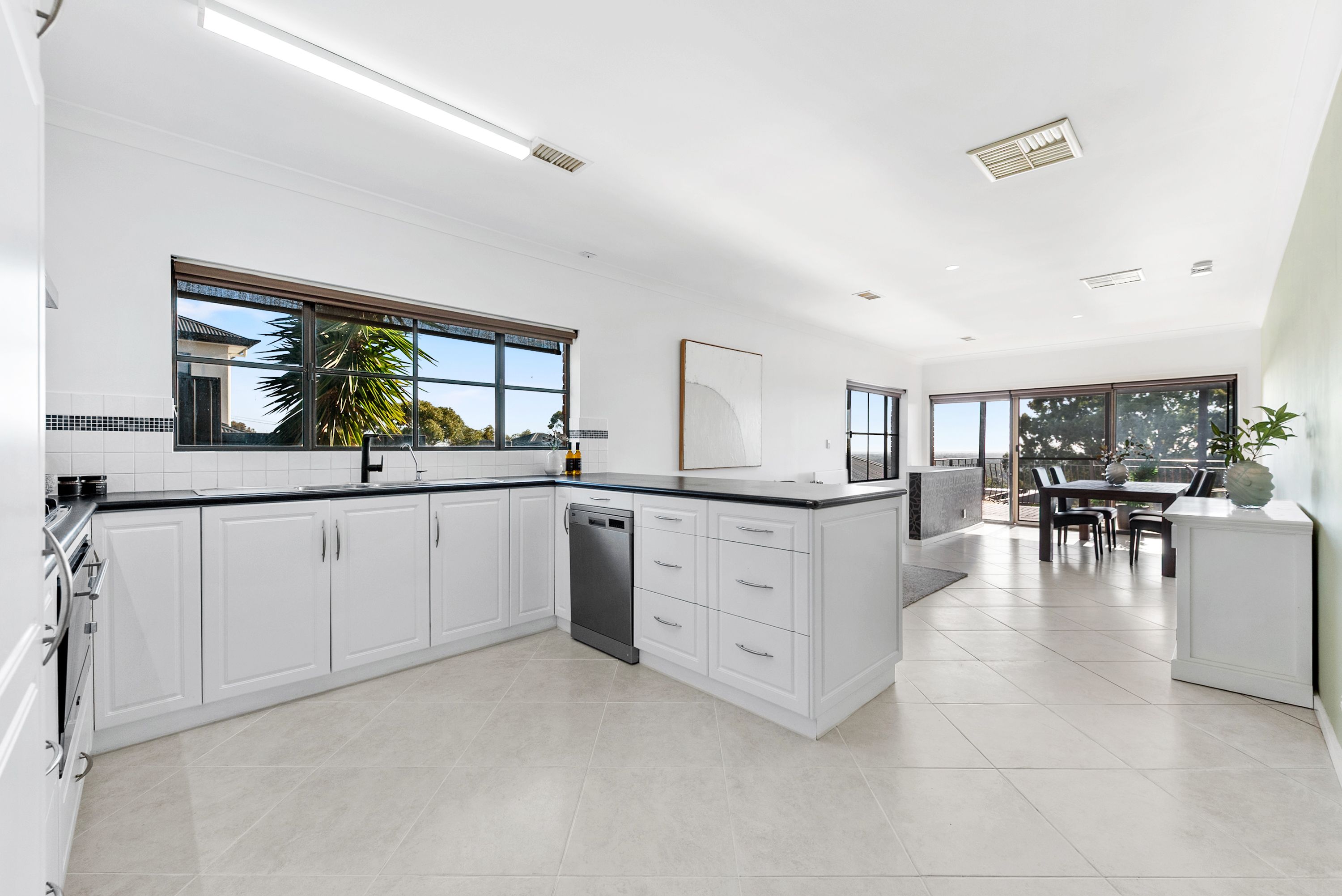 28 Annesley Close, Salisbury Heights, SA 5109