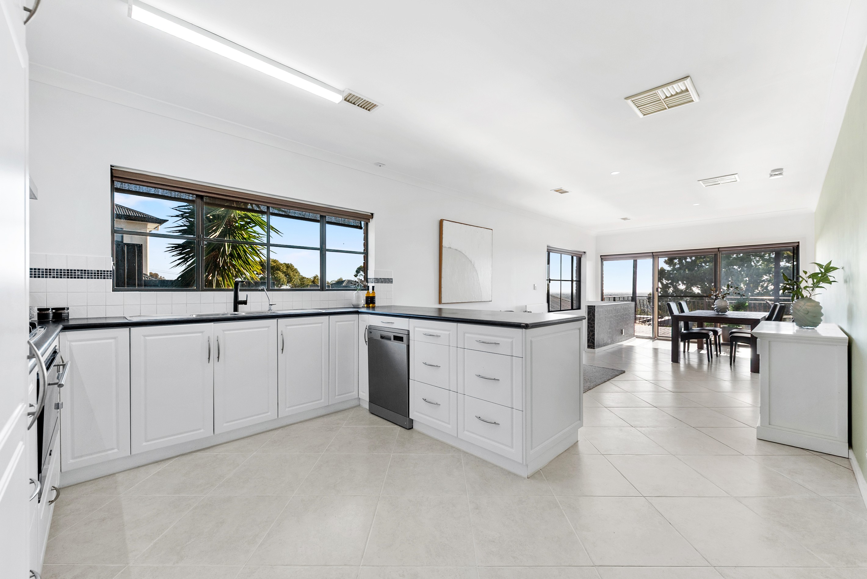 28 Annesley Close, Salisbury Heights, SA 5109