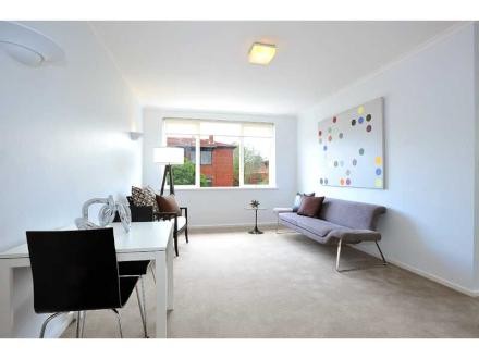 26/4 Alfred Square, St Kilda, VIC 3182
