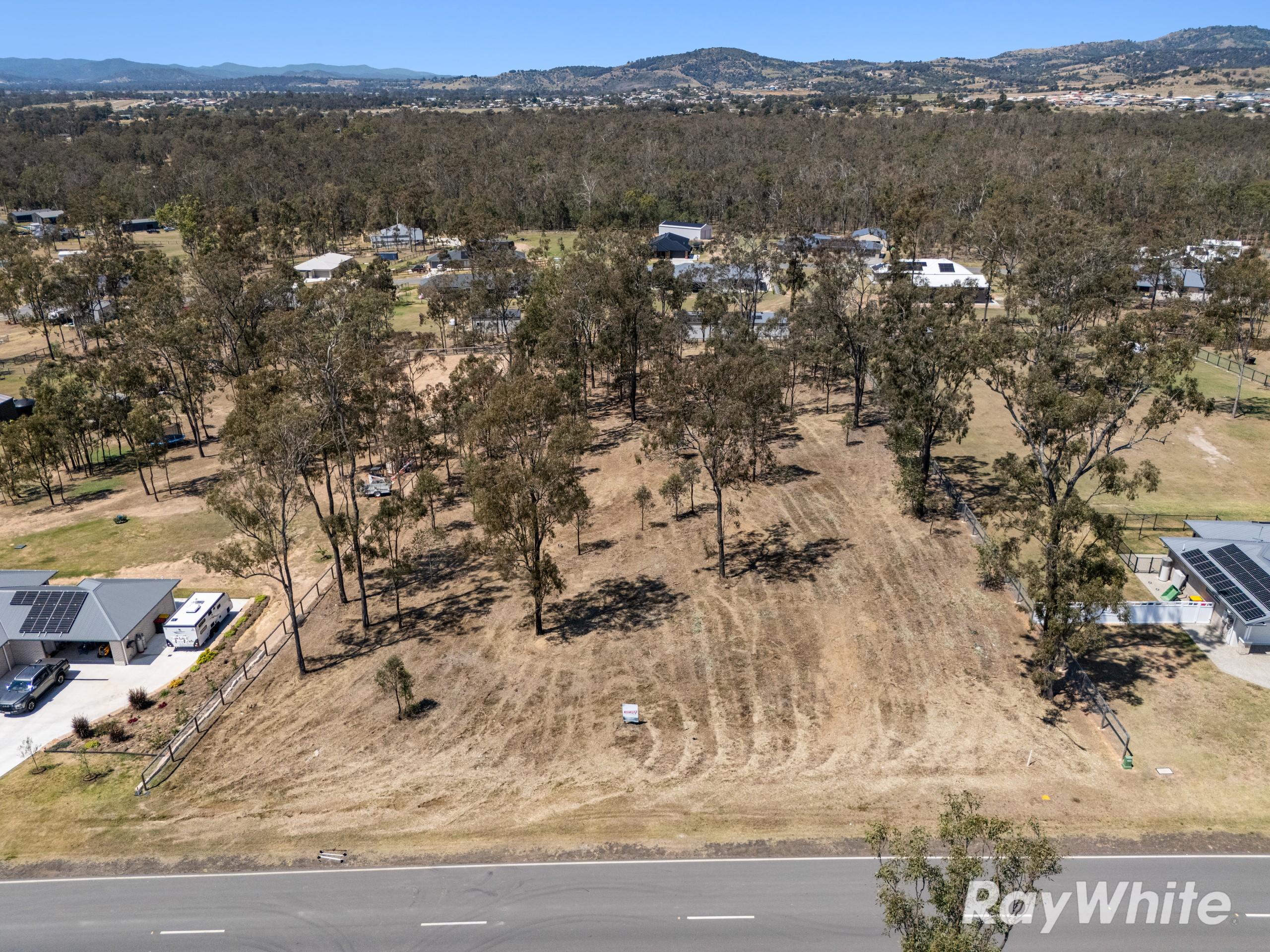 33 Poinciana Avenue, Rifle Range, QLD 4311