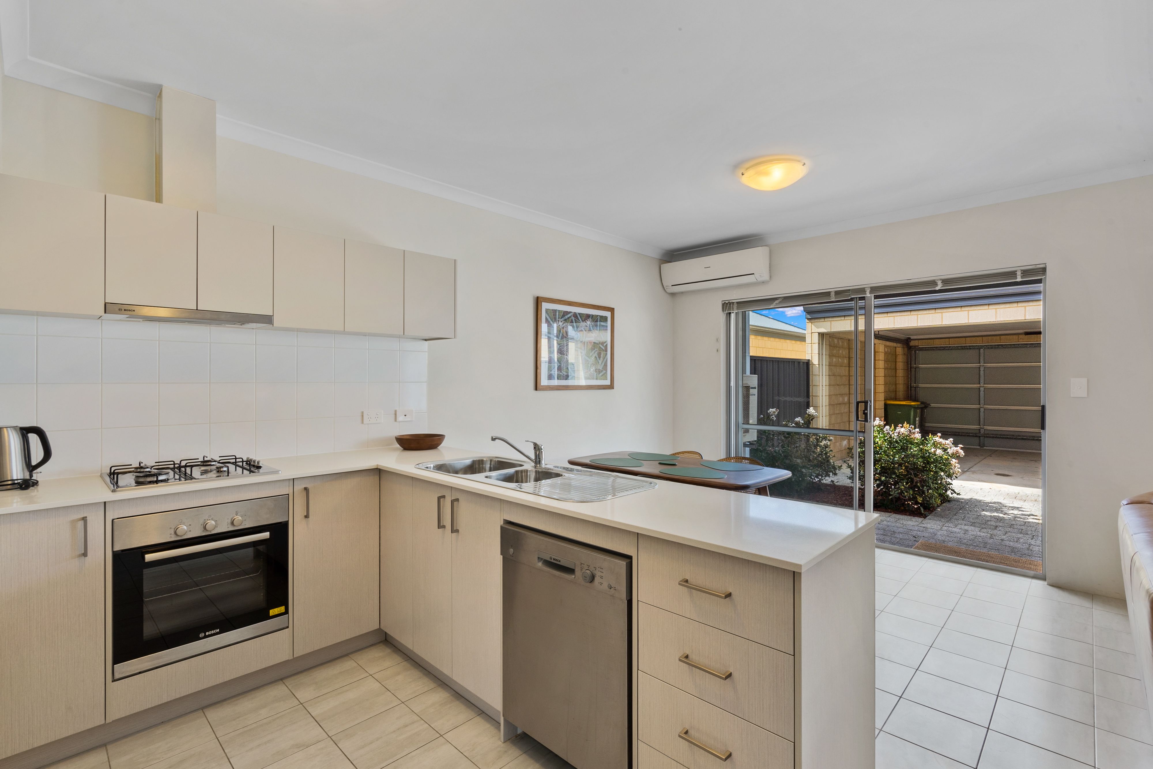 7 Quendamia Lane — photo 3 of 12