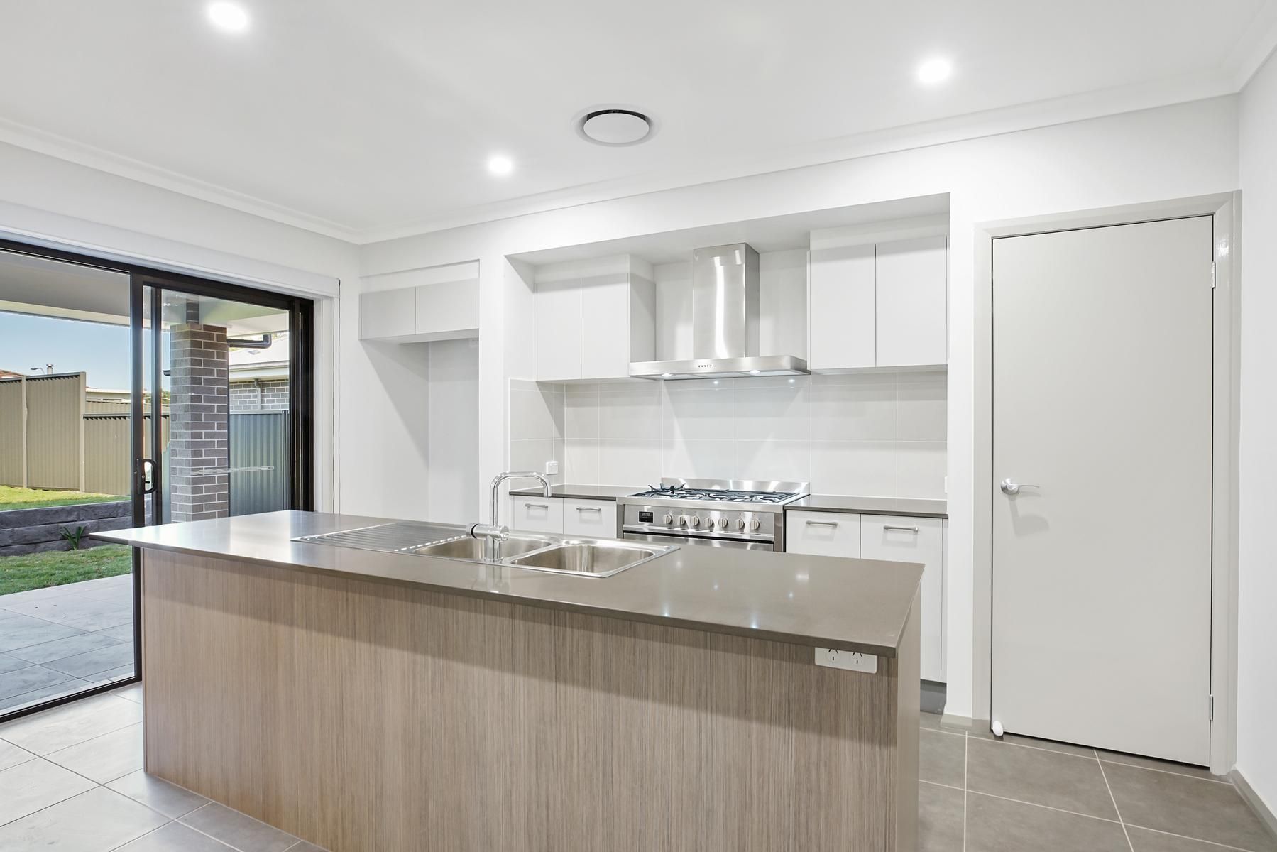 7 Epaulet Circuit, JORDAN SPRINGS, NSW 2747