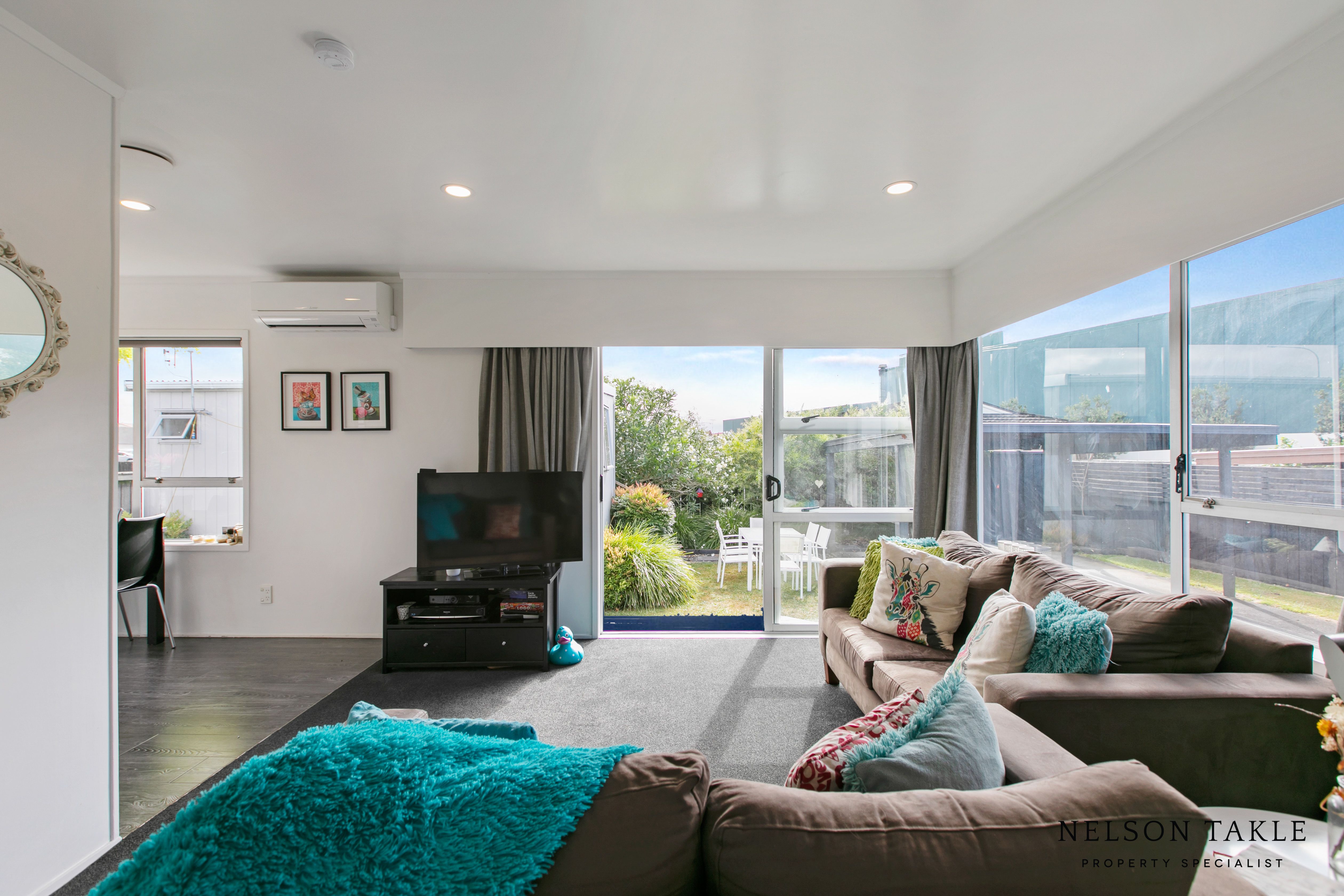 2/27 Waimana Road, Conifer Grove, Manukau City