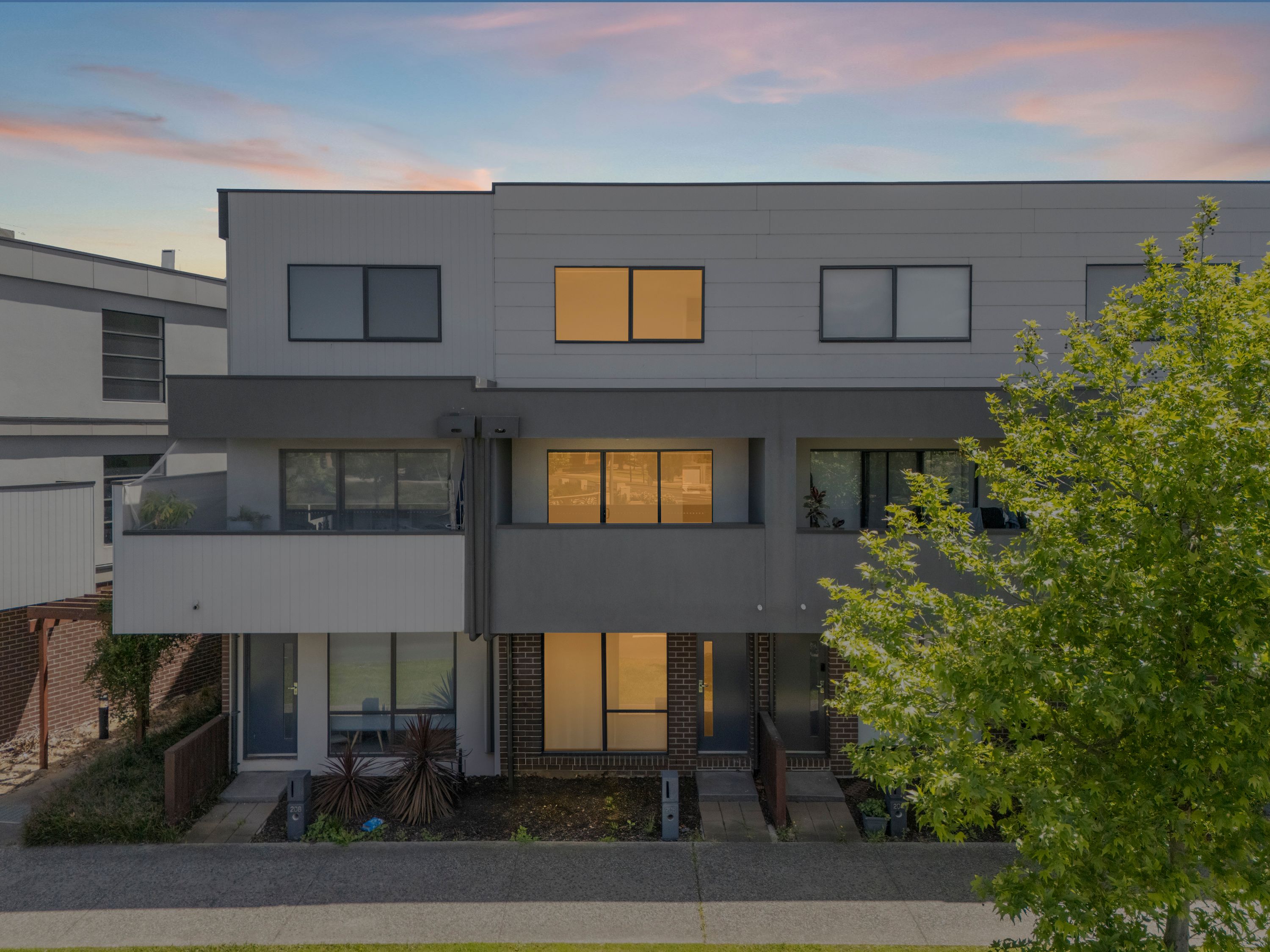 206 Henry Road, Pakenham VIC 3810