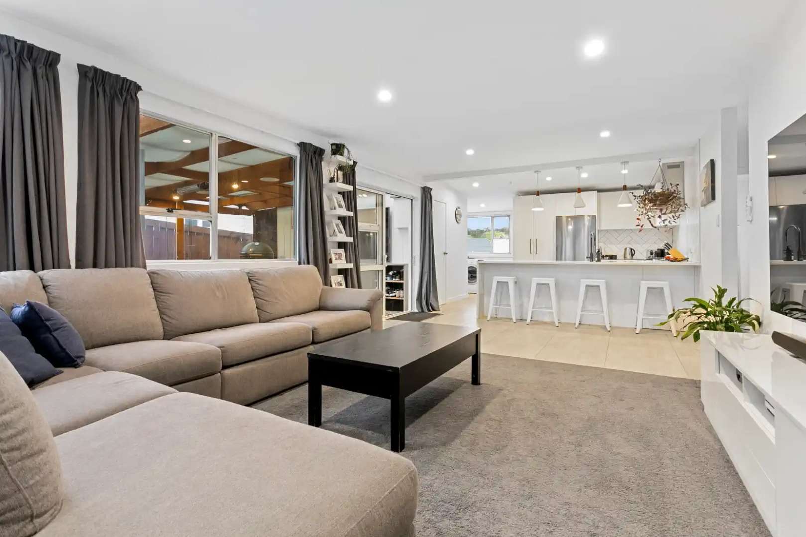 18A Atkinson Road photo 1