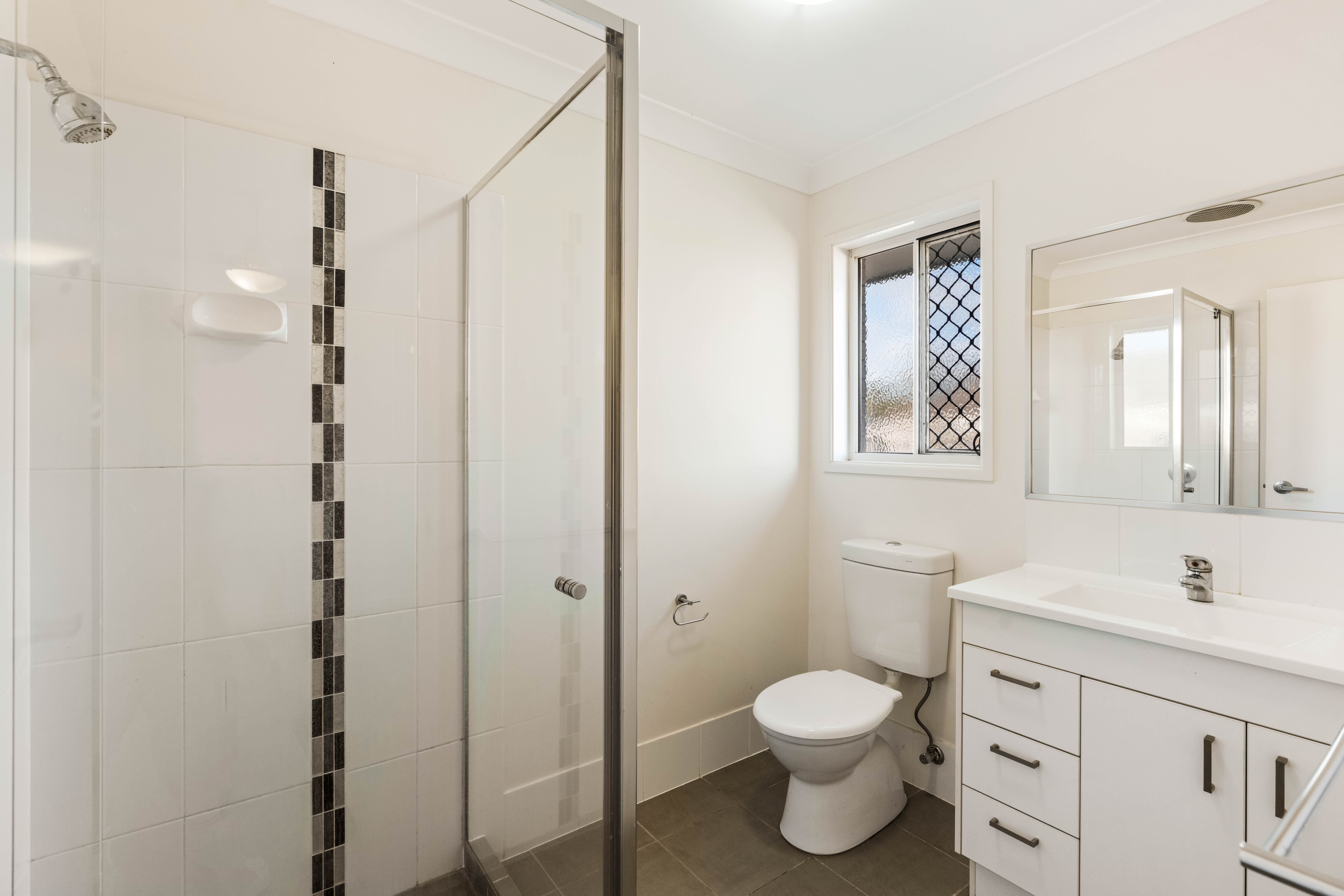 27 Jones Court — photo 12 of 17
