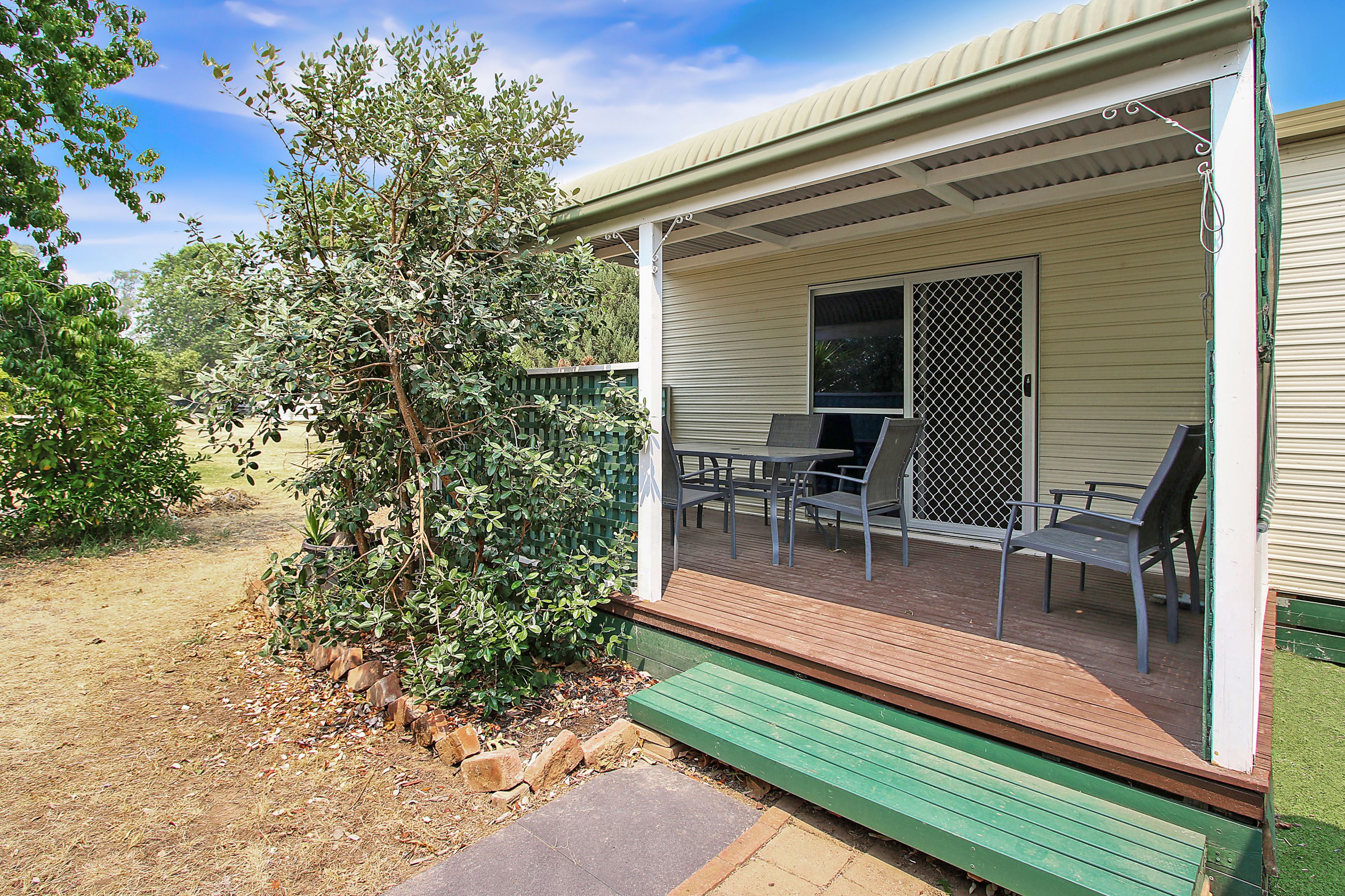 5189 Riverina Highway, Howlong NSW 2643
