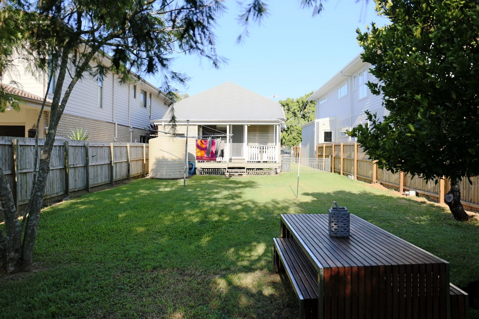 220 Hawthorne Road — photo from Ray White Holland Park