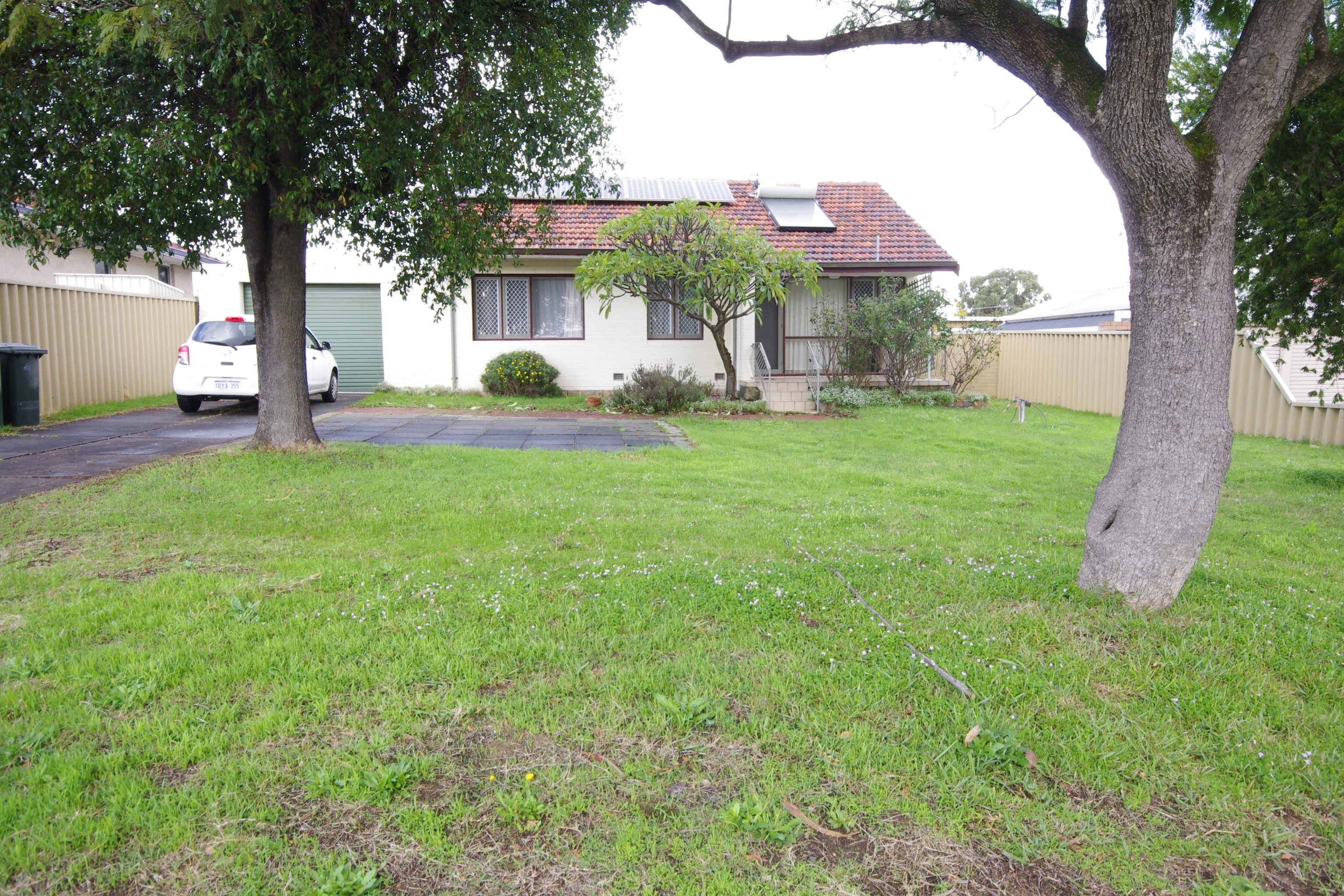 8 Pointer Way, Girrawheen, WA 6064