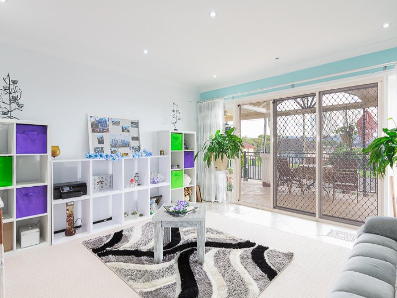 76 Queen Street, Lake Illawarra, NSW 2528